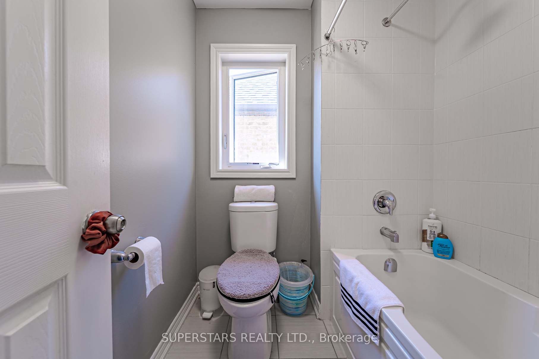 2410 Bridle Road Property Photo 31