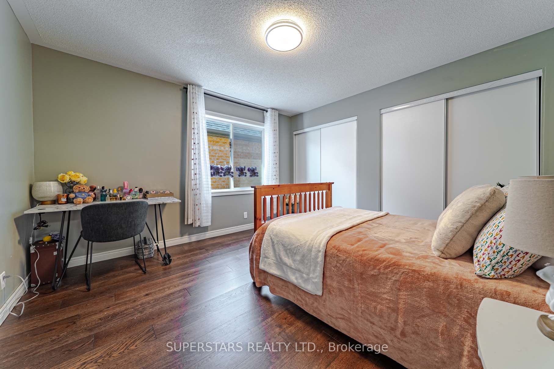 2410 Bridle Road Property Photo 32