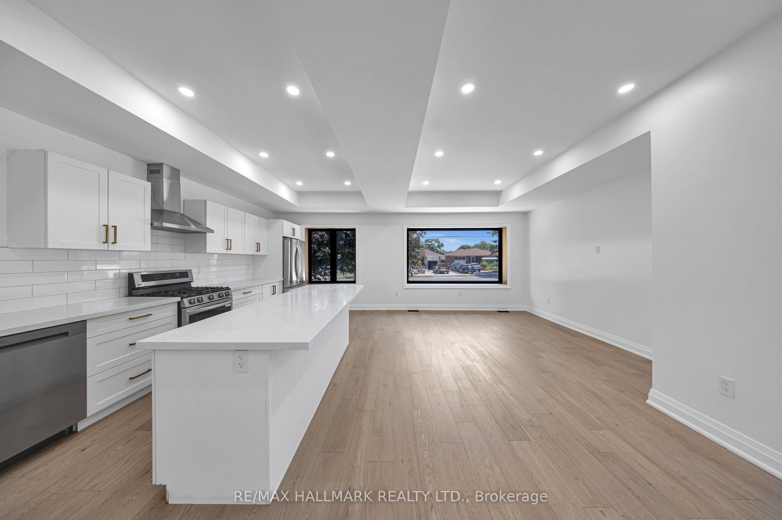 978 Midland Avenue Property Photo 11