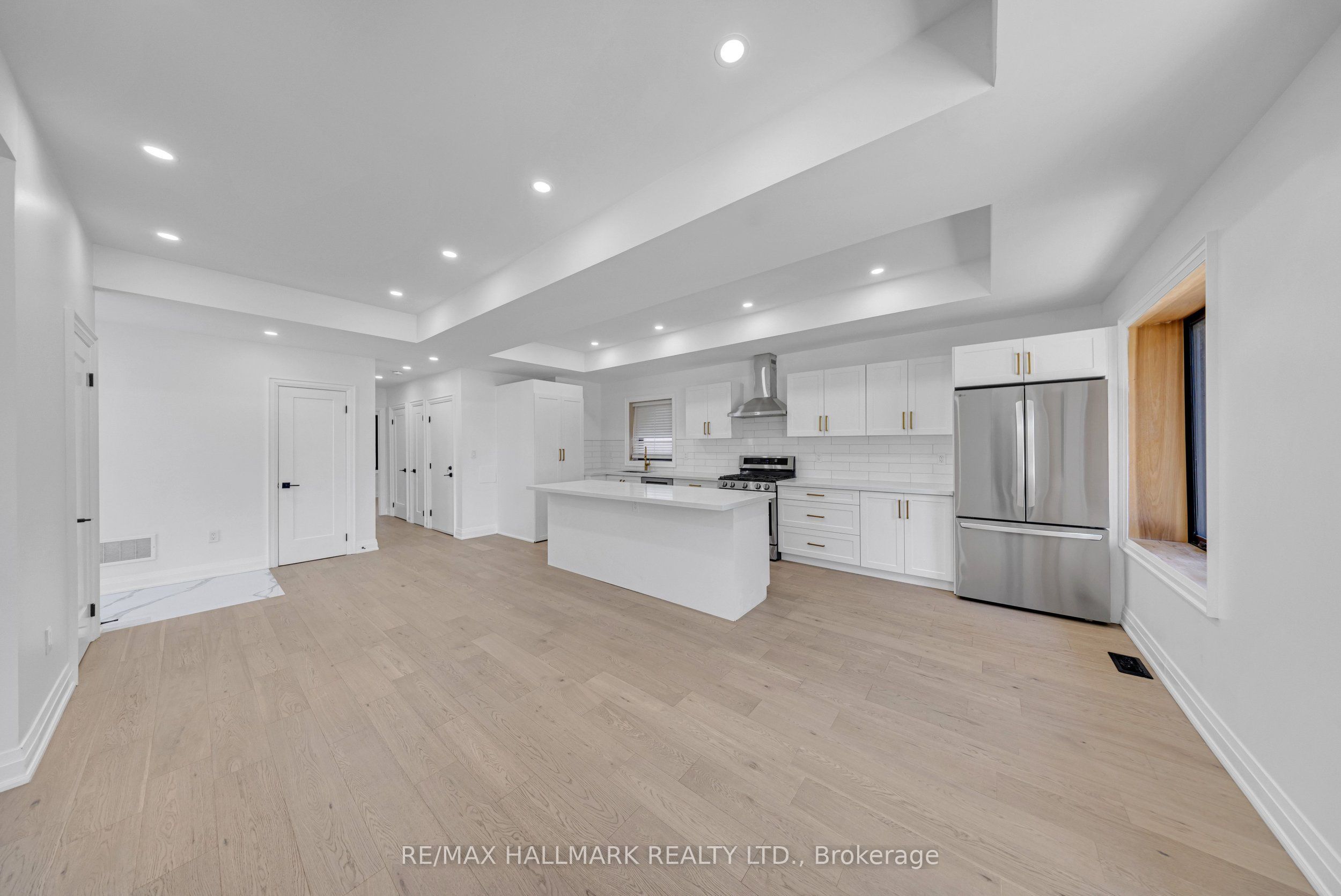 978 Midland Avenue Property Photo 14