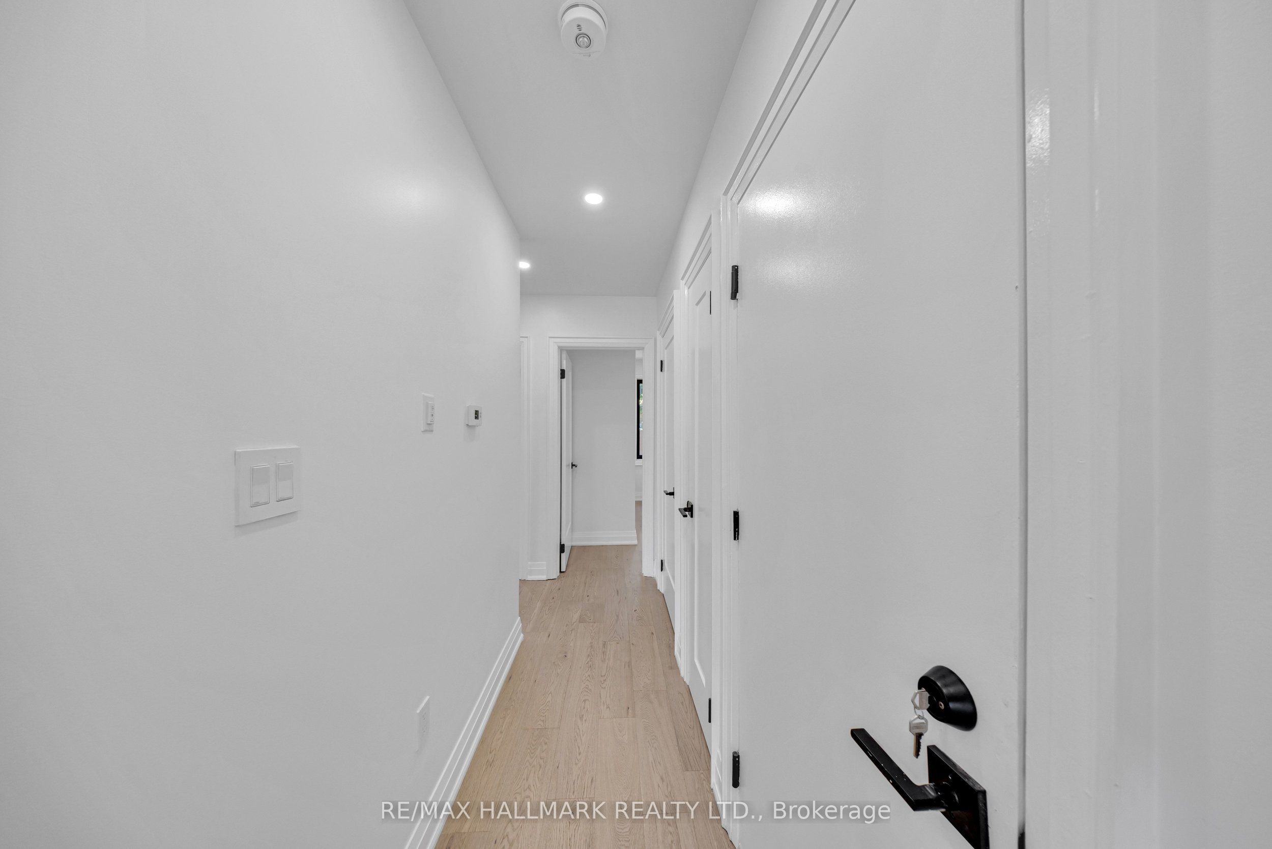 978 Midland Avenue Property Photo 19