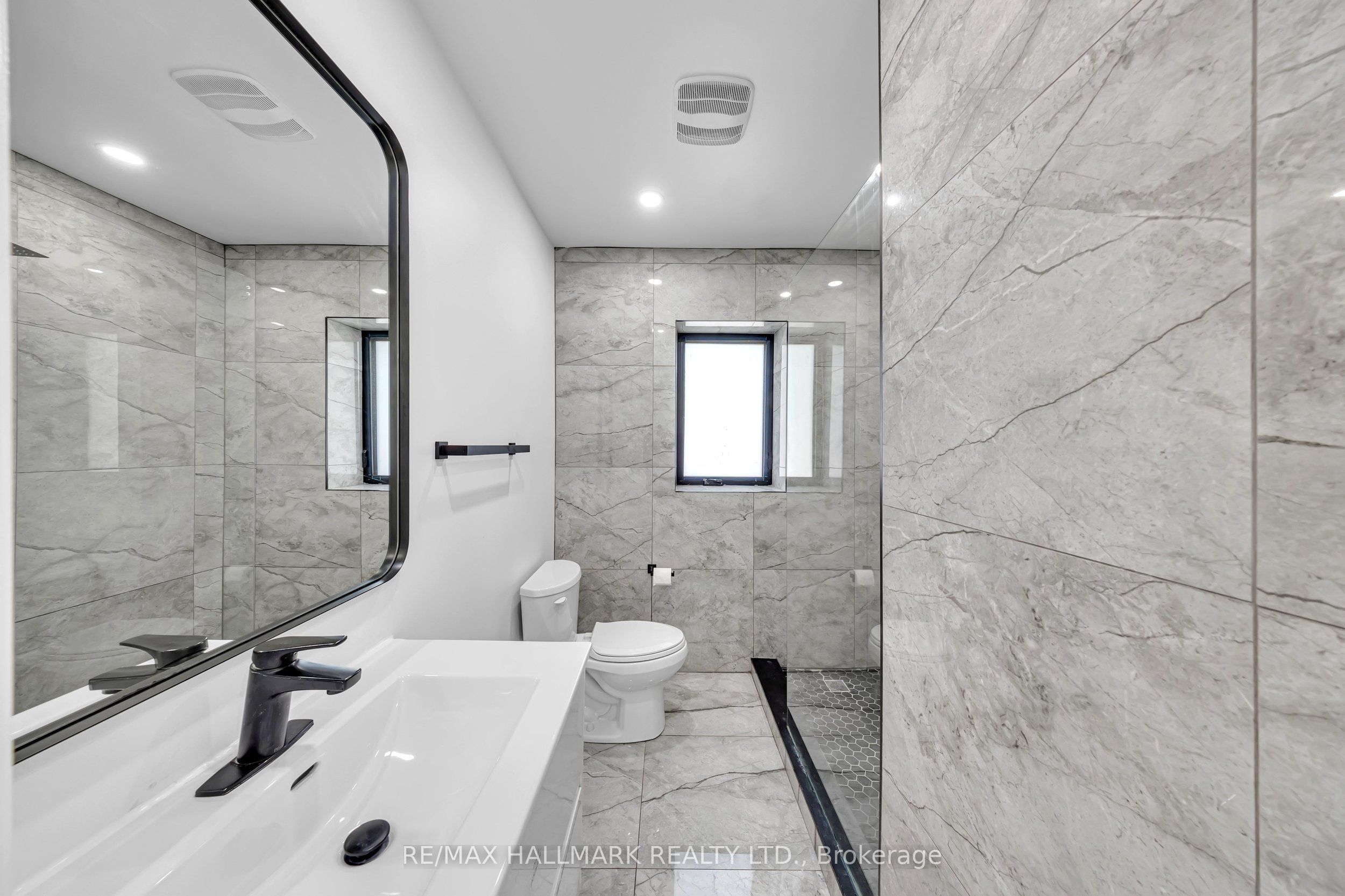 978 Midland Avenue Property Photo 26