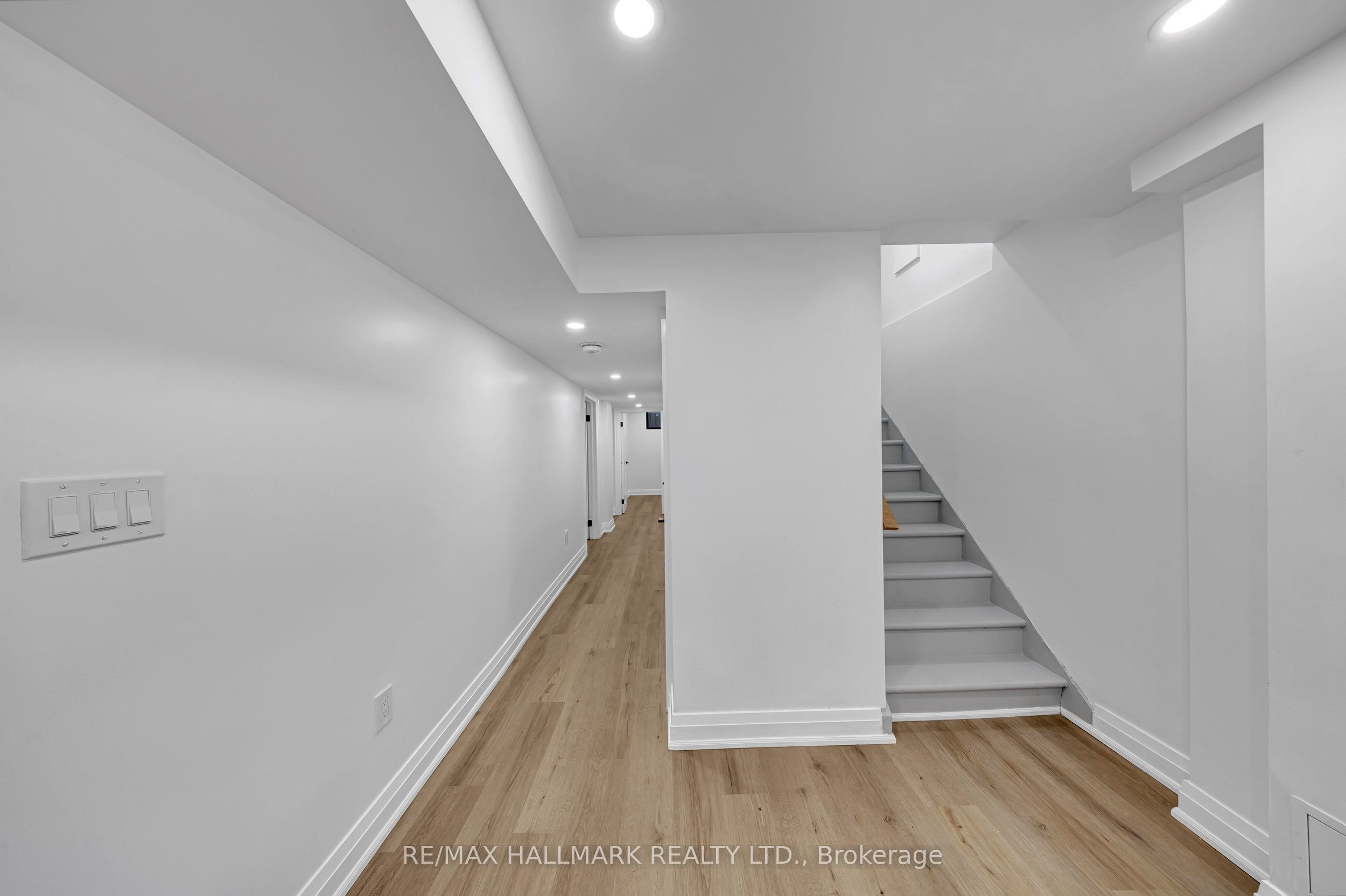 978 Midland Avenue Property Photo 34
