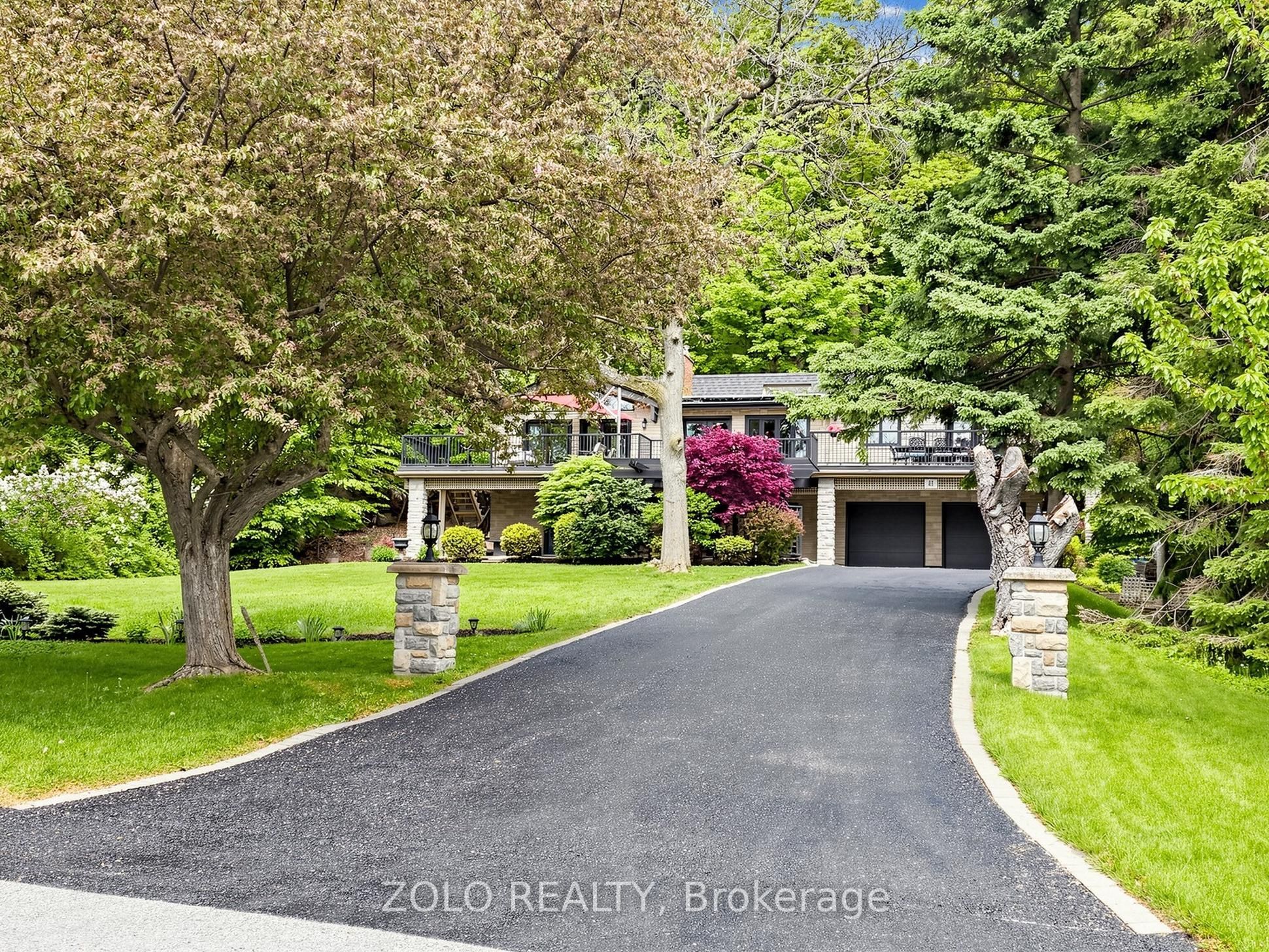 41 Meadowcliffe Drive