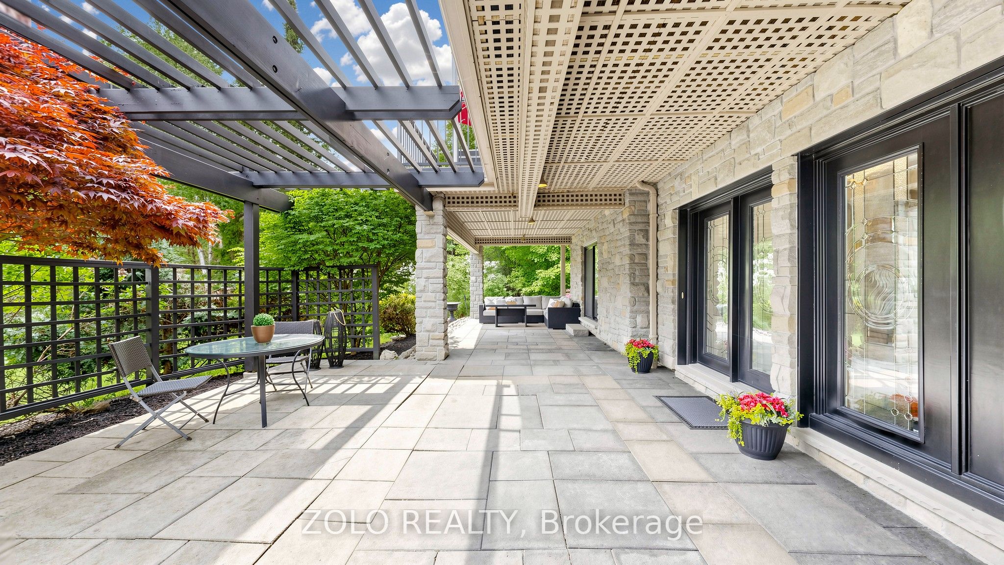 41 Meadowcliffe Drive Property Photo 4