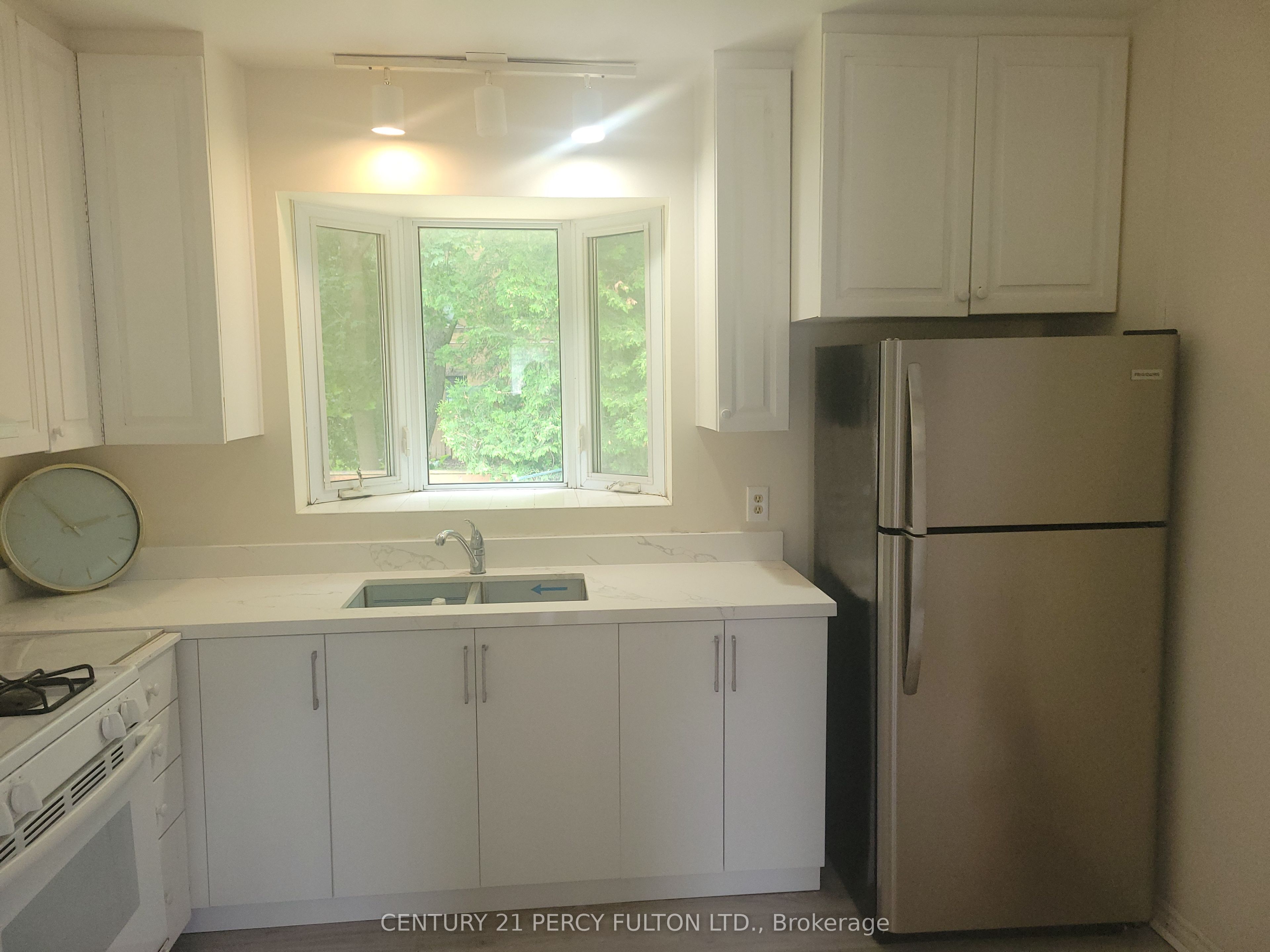 71 Grace Street Property Photo 5