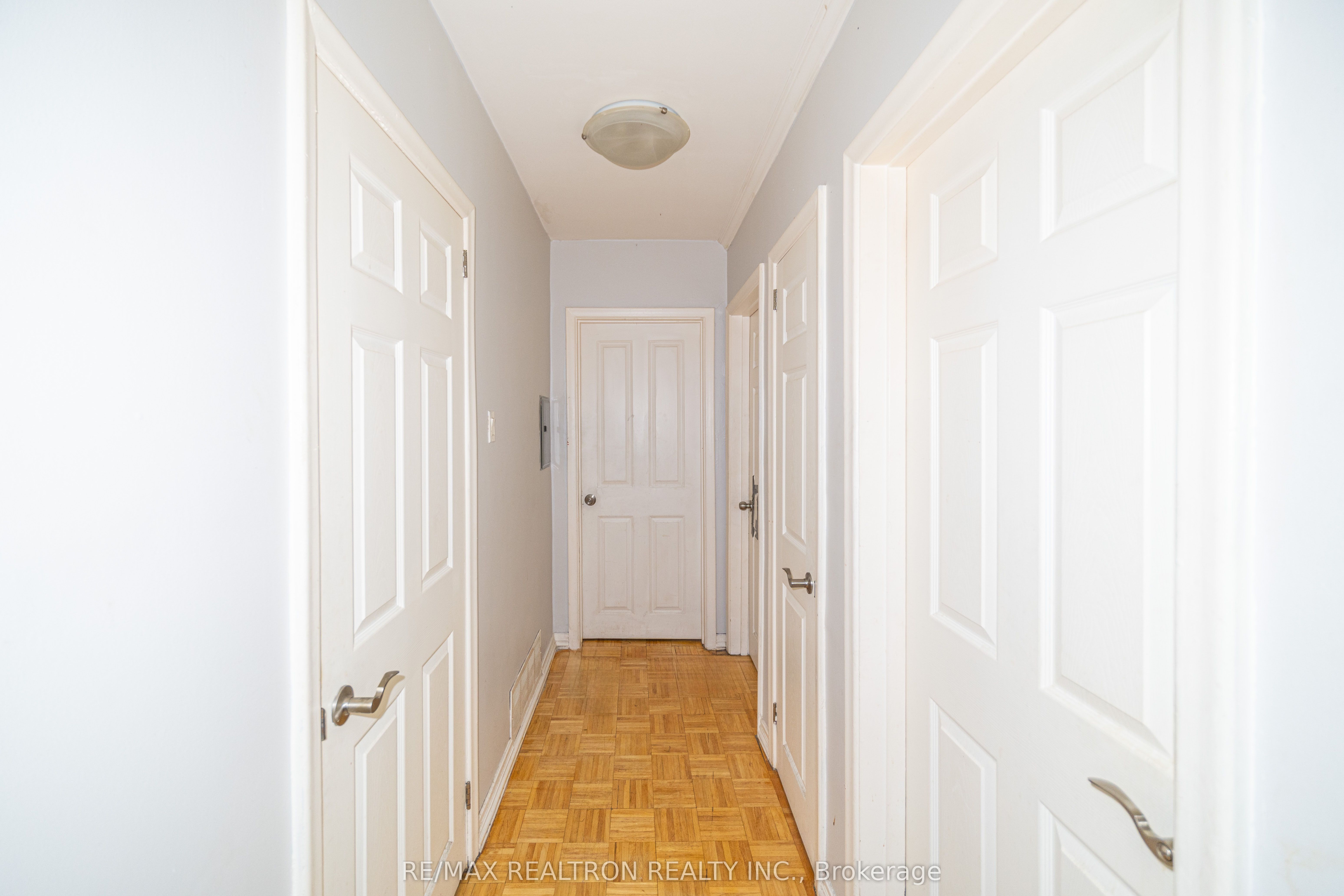 3541 St Clair Avenue E Property Photo 17