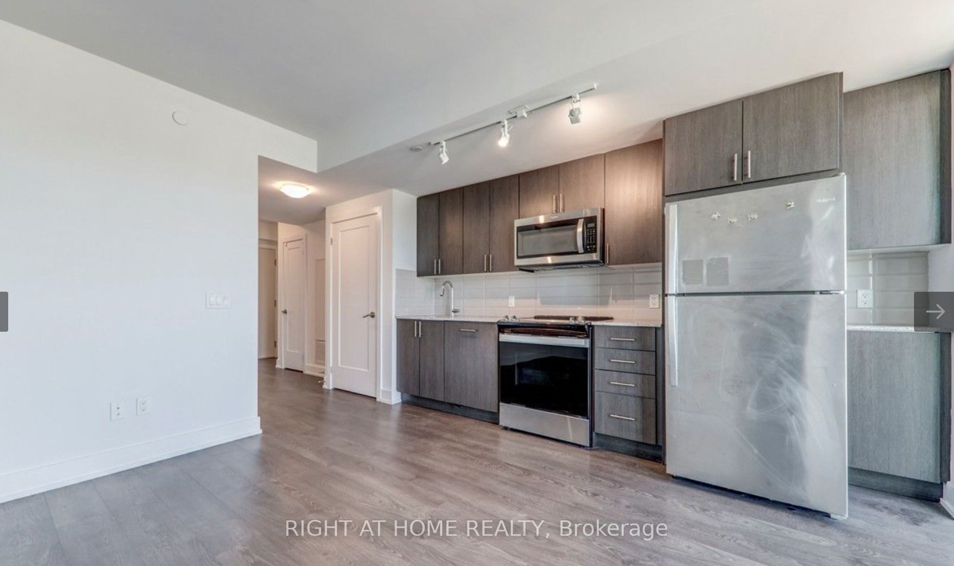 2550 Simcoe Street E 1207 Property Photo 6