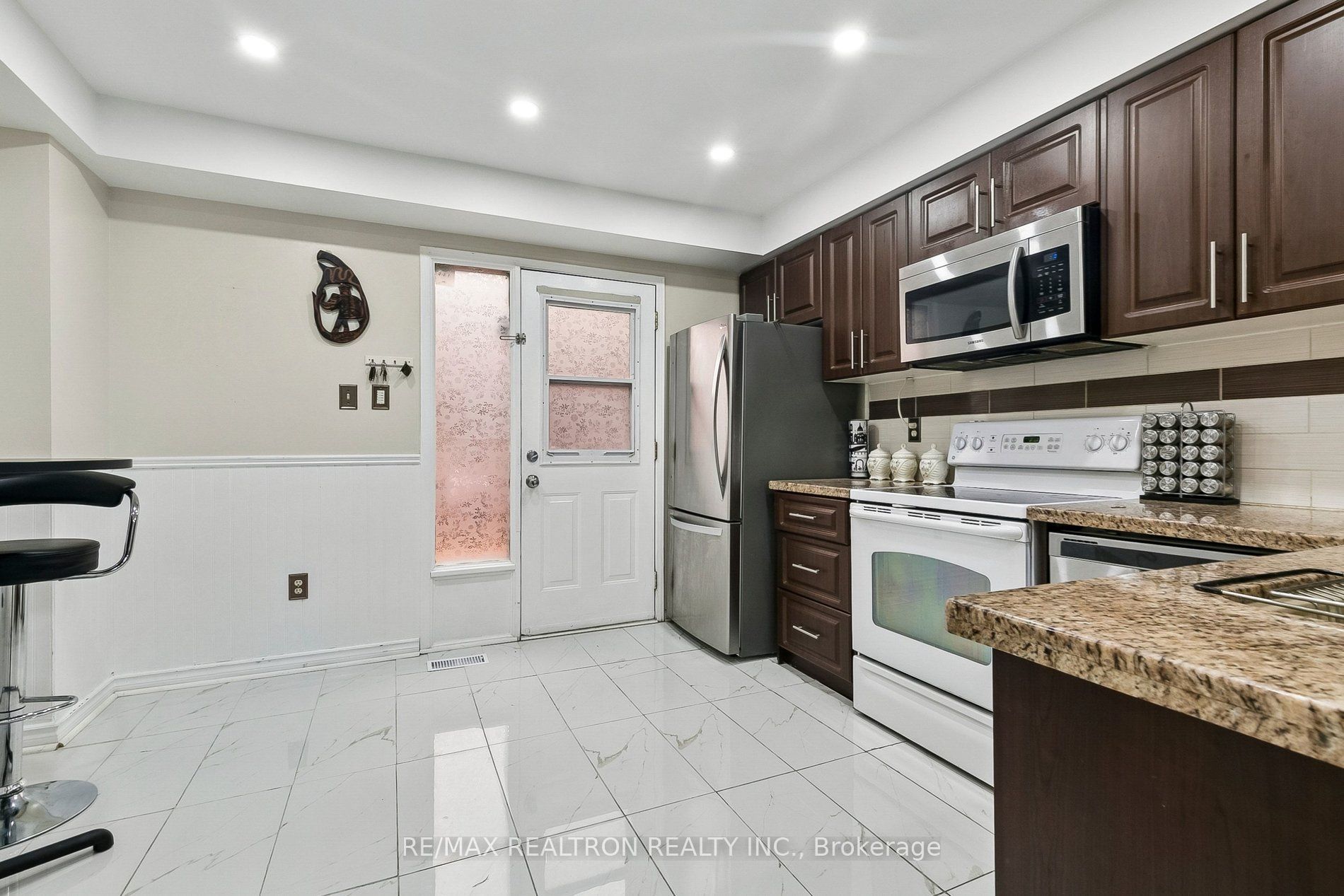 25 Hedge End Road Property Photo 13