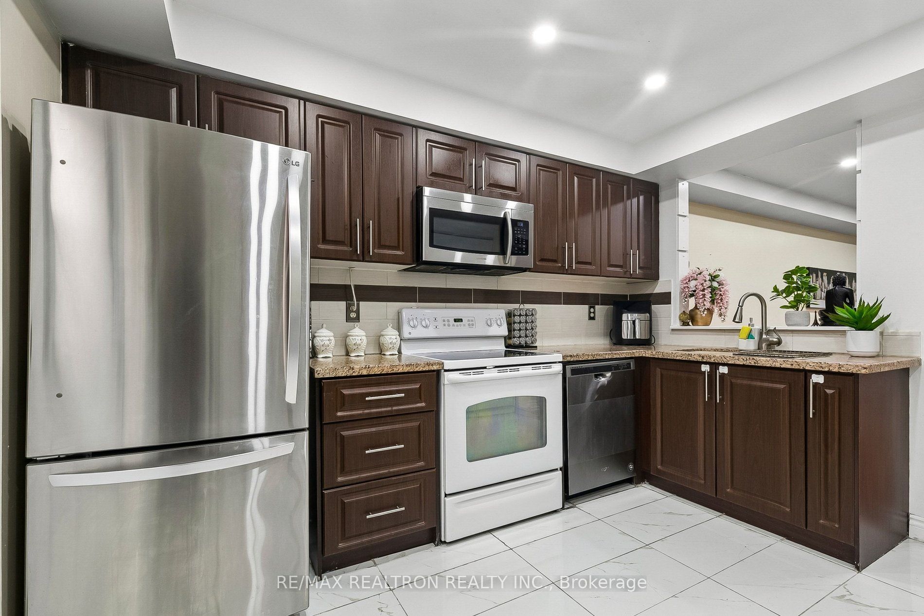25 Hedge End Road Property Photo 15