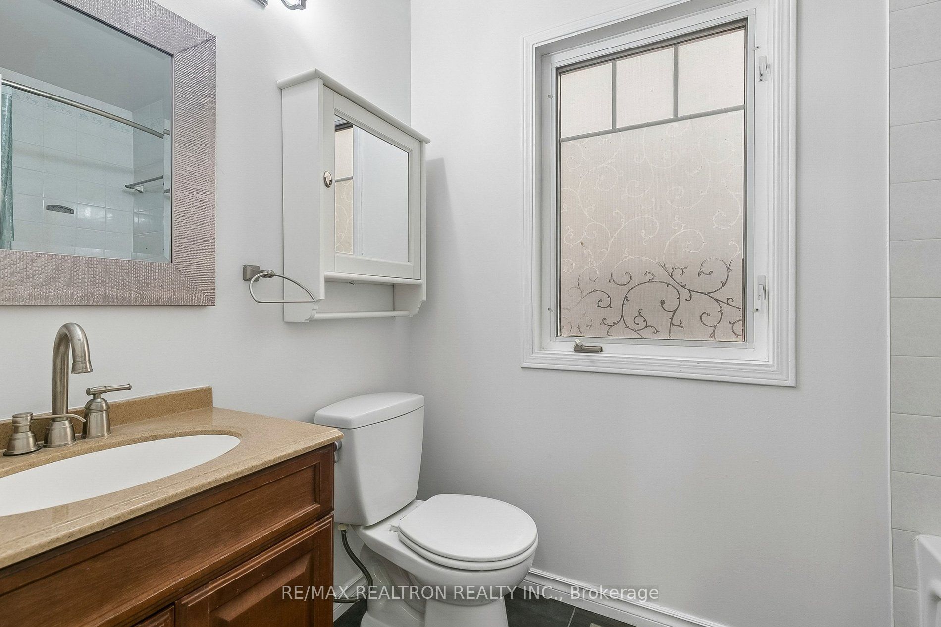 25 Hedge End Road Property Photo 23