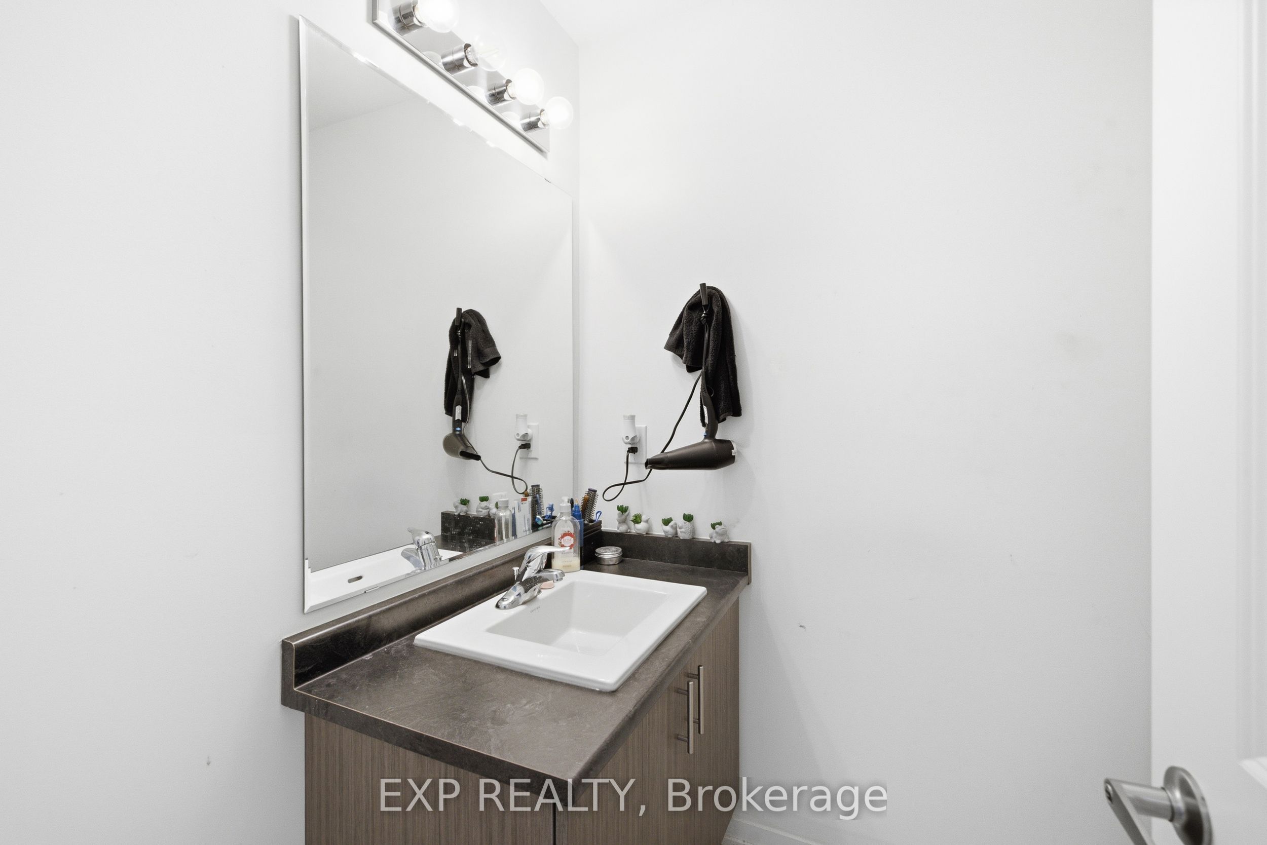 46 Bateson Street Property Photo 16