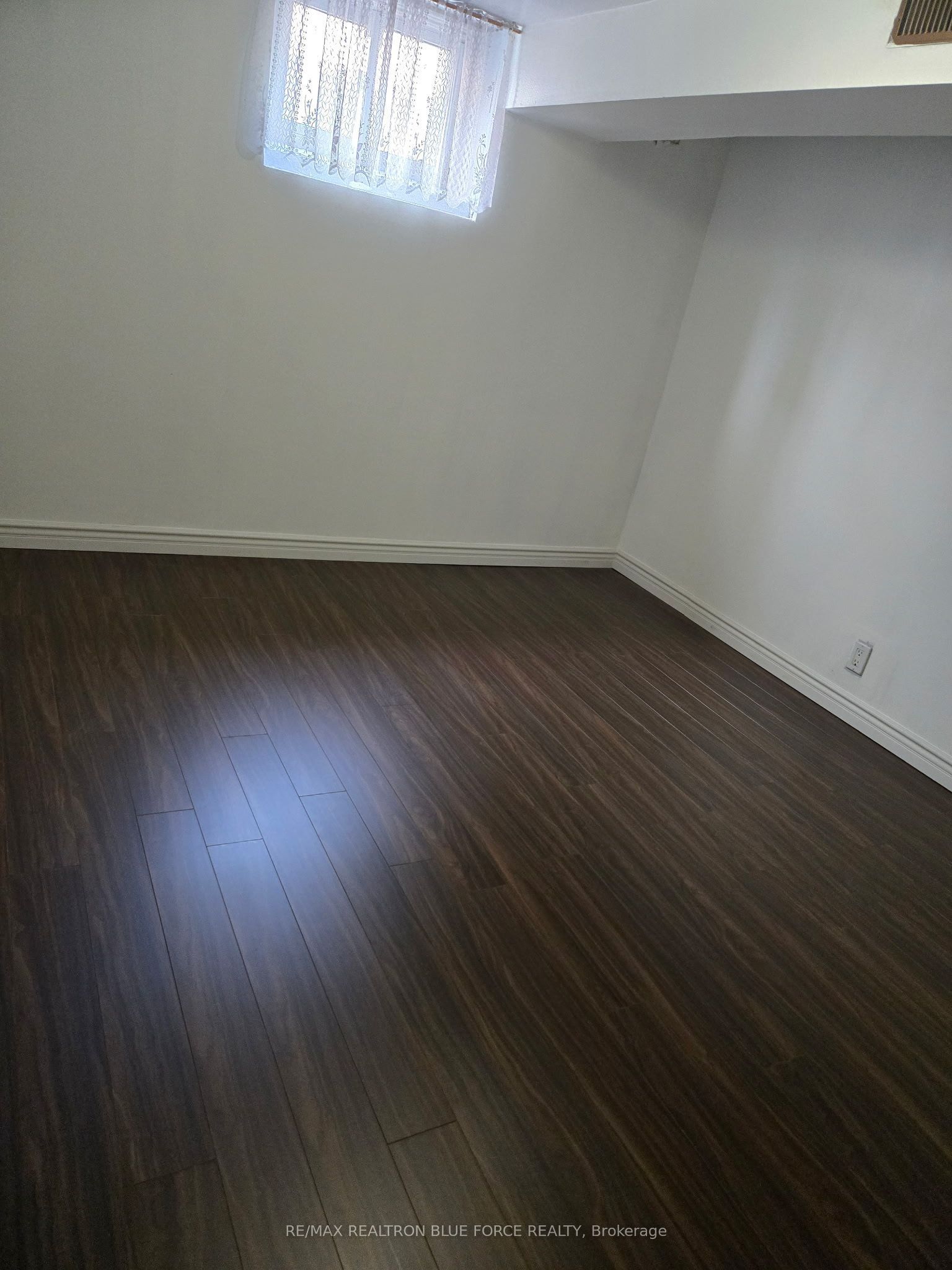103 Santamonica Boulevard Property Photo 8