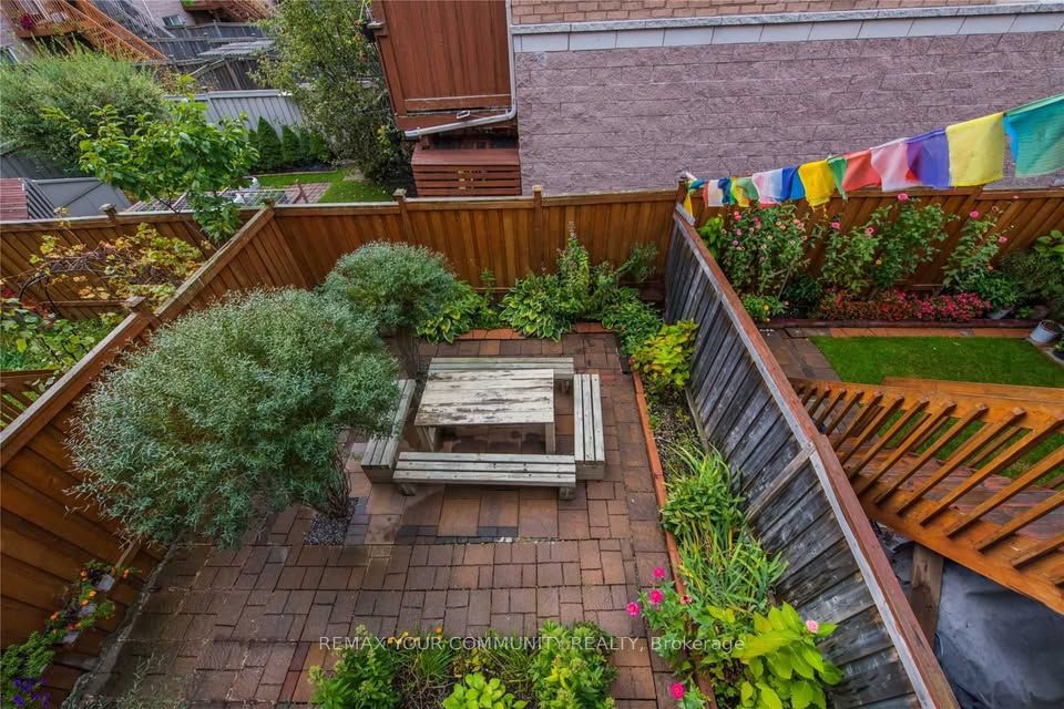 98 John Bell Crescent Property Photo 3