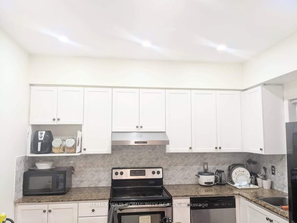 98 John Bell Crescent Property Photo 9