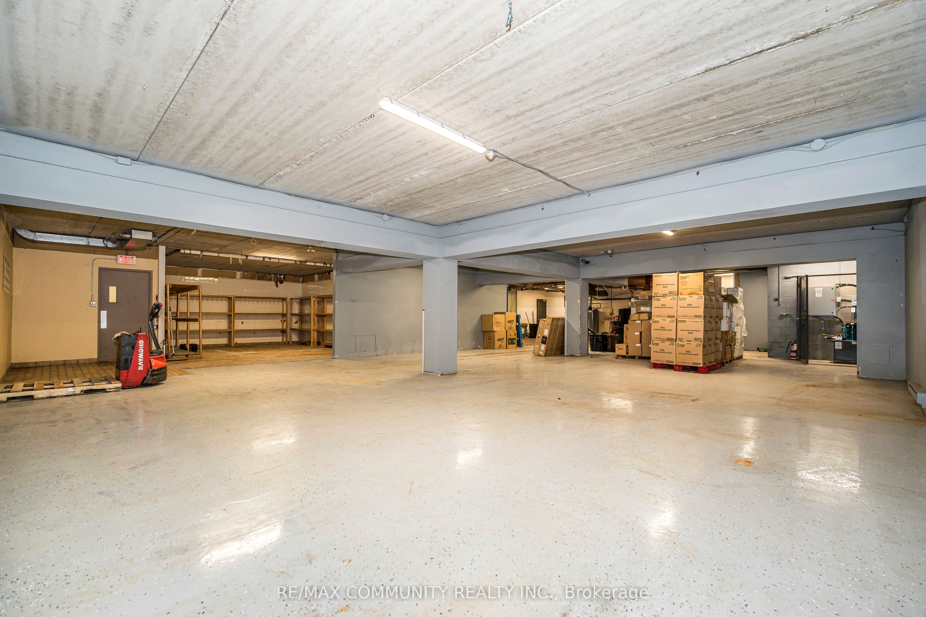 60 Athol Street E Property Photo 15