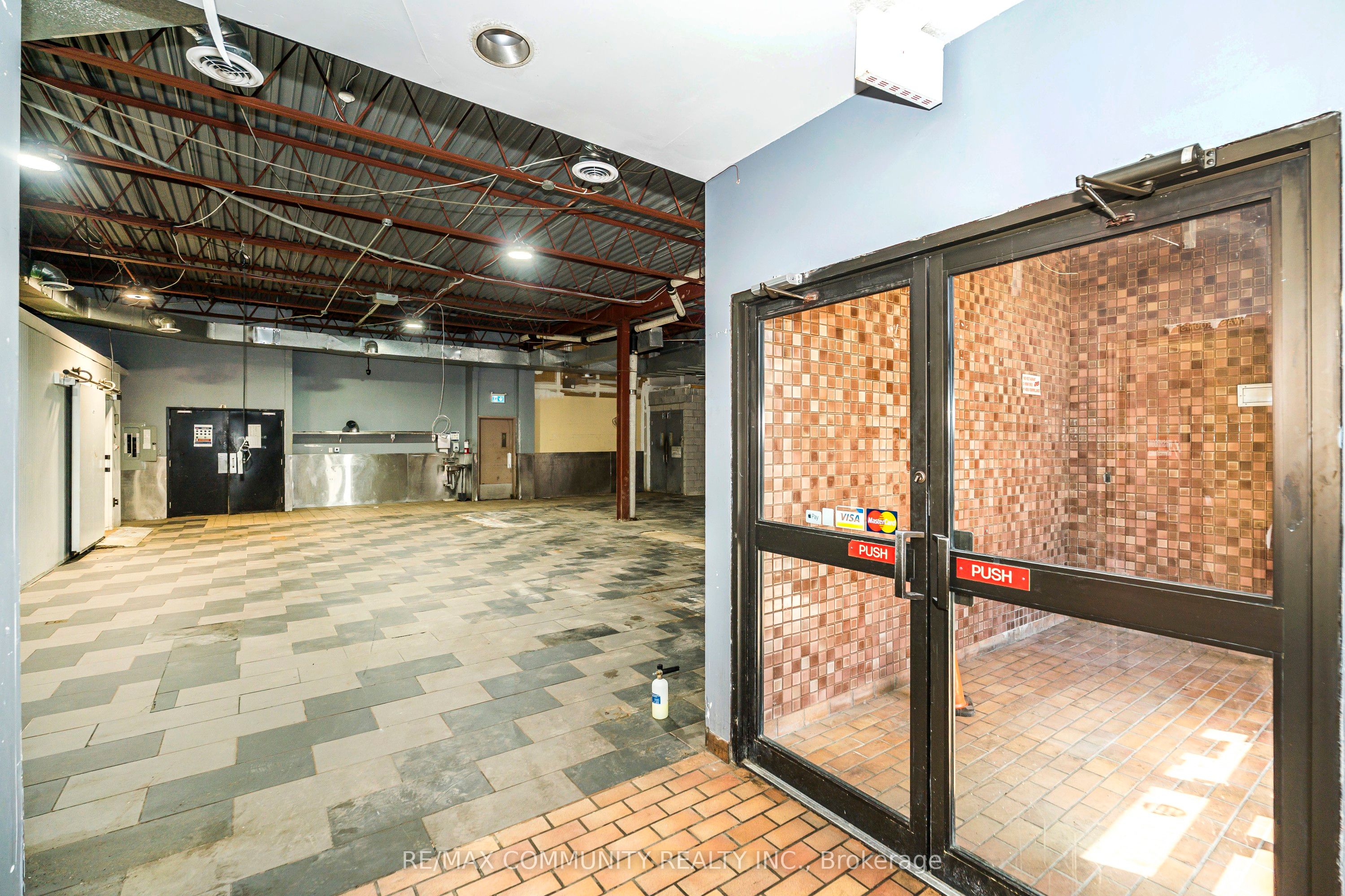 60 Athol Street E Property Photo 30
