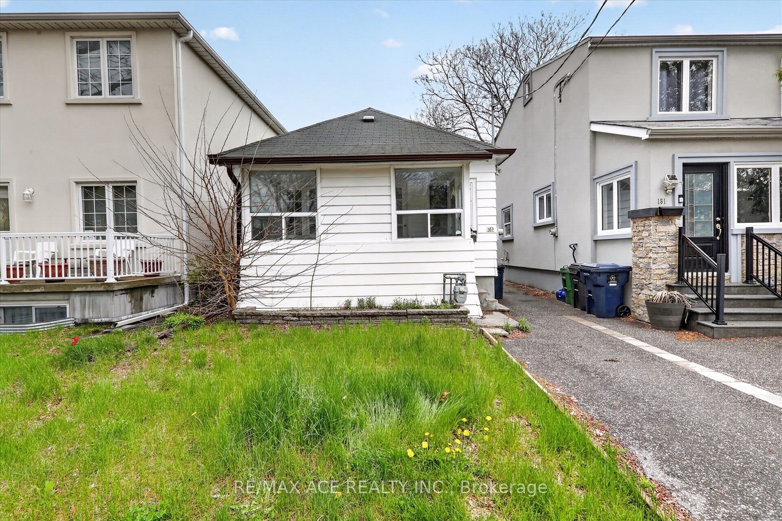 E13574684 Property Photo 2