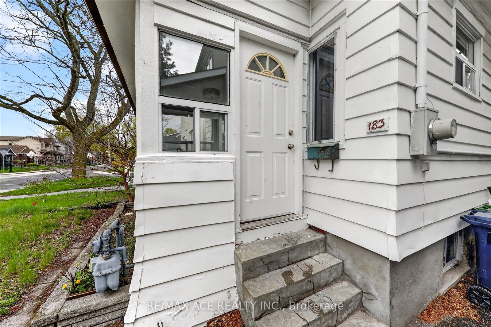 E13574684 Property Photo 4
