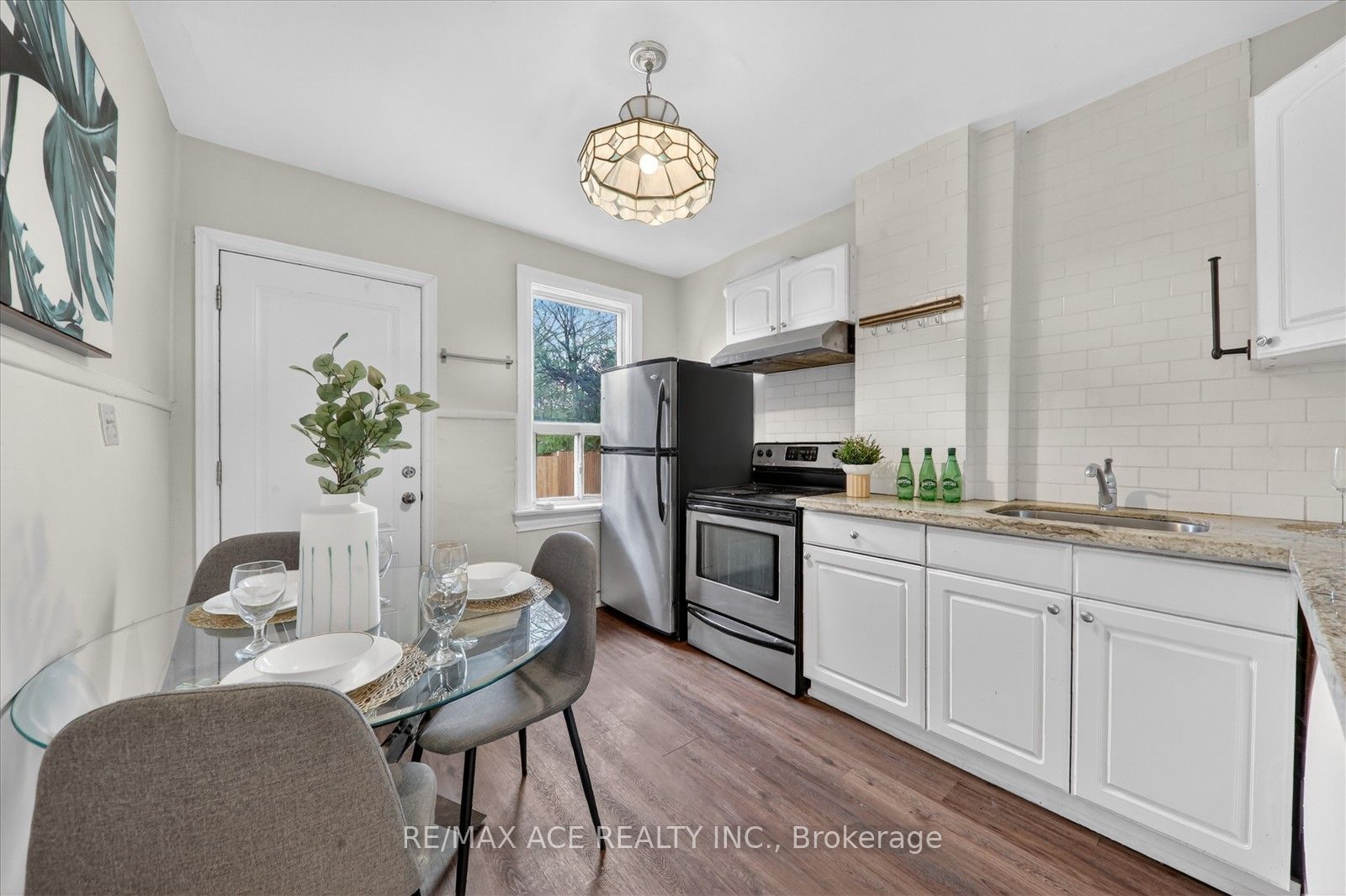 E13574684 Property Photo 11