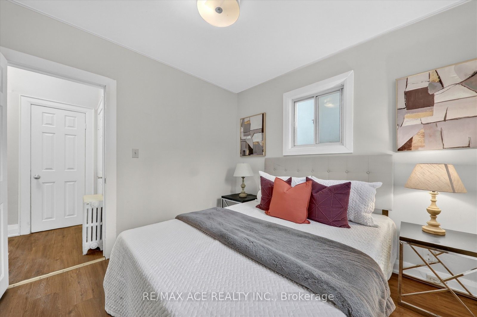 E13574684 Property Photo 14