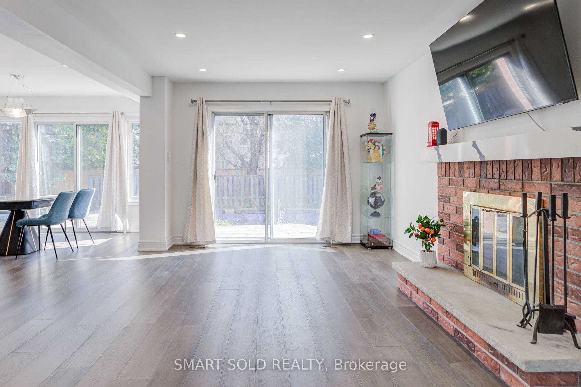 33 Love Crescent Property Photo 14