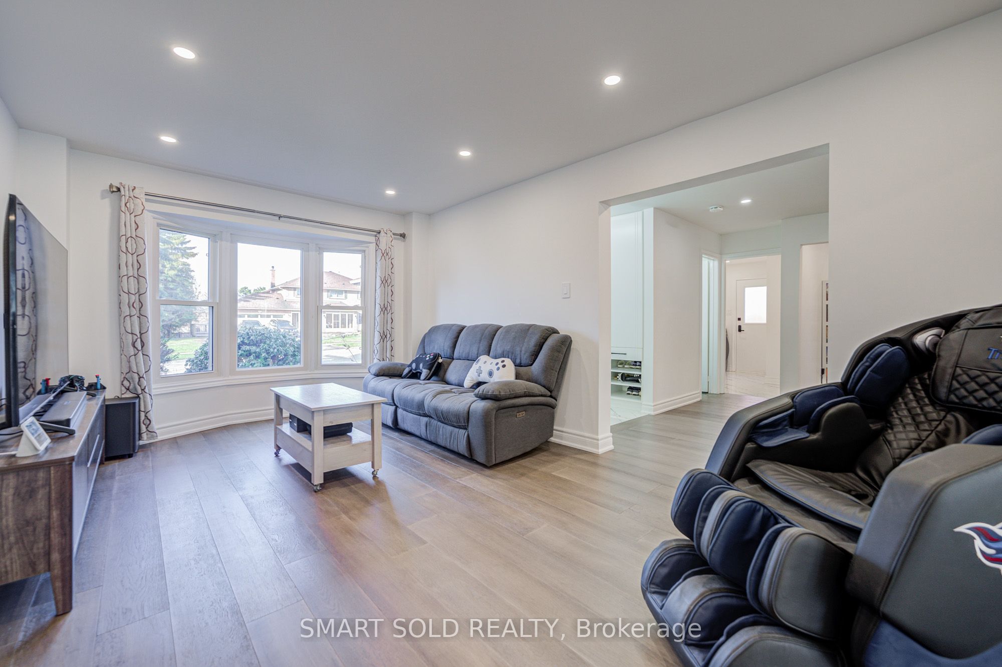33 Love Crescent Property Photo 18