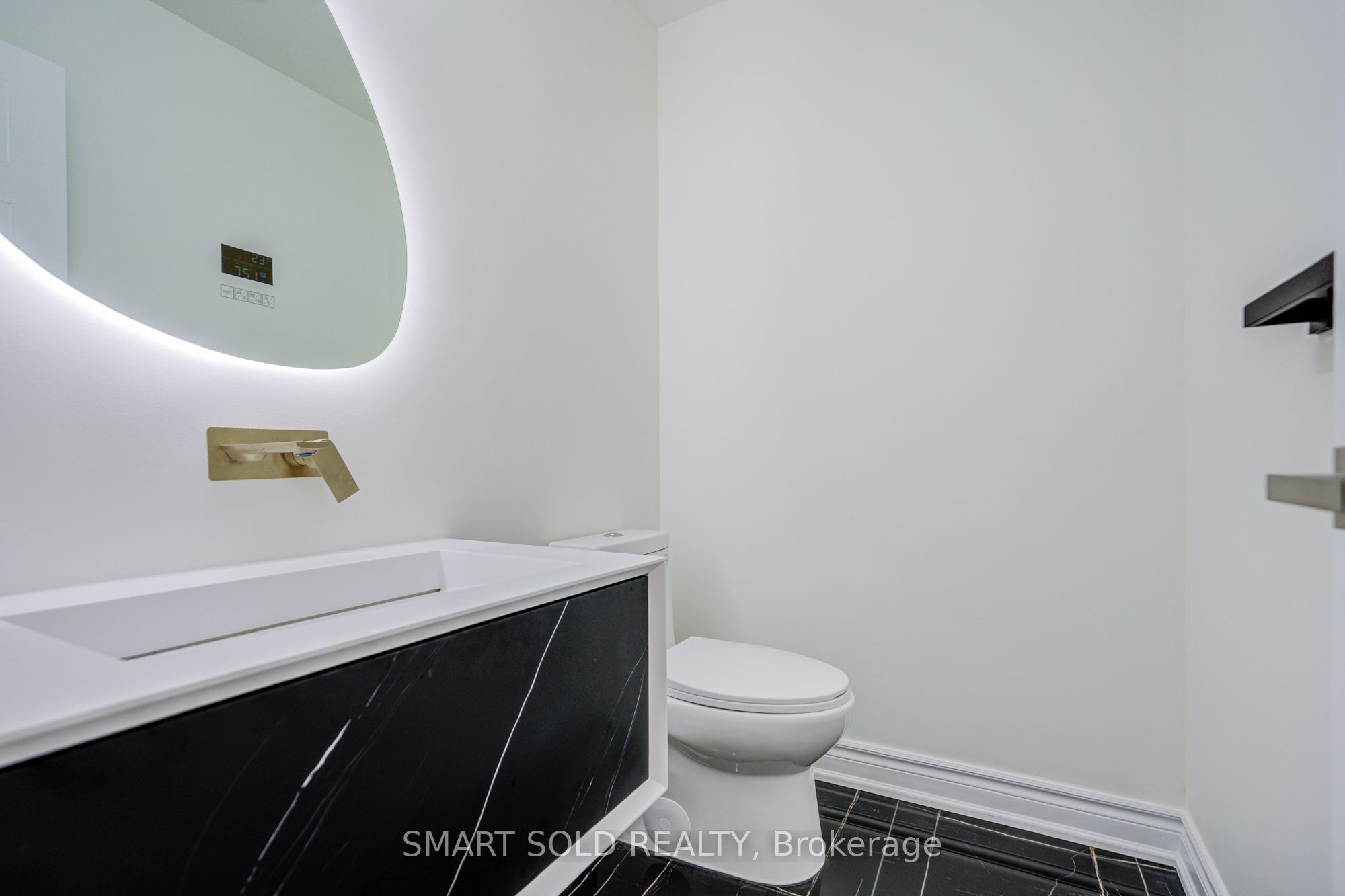 33 Love Crescent Property Photo 22