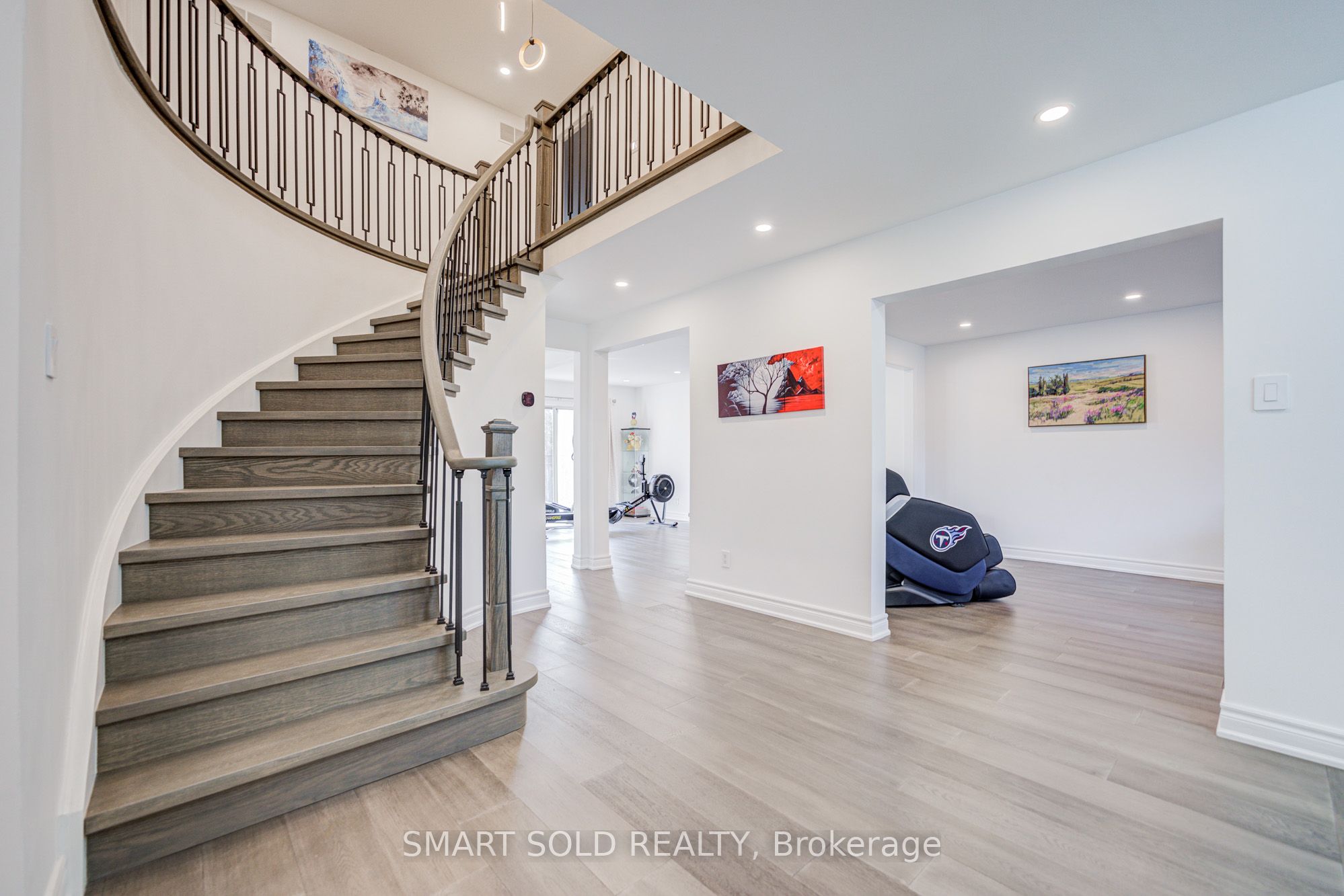 33 Love Crescent Property Photo 23