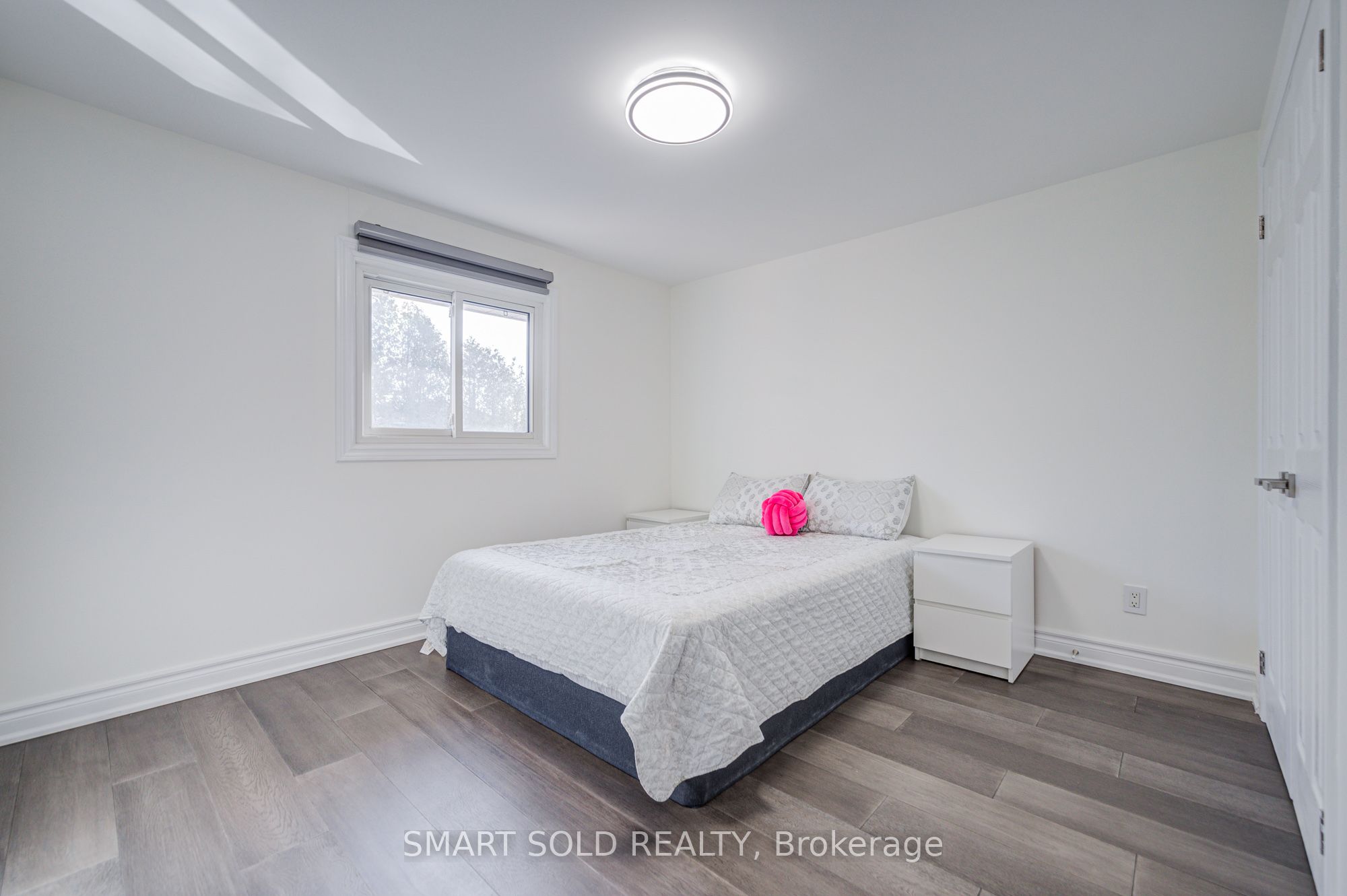 33 Love Crescent Property Photo 29
