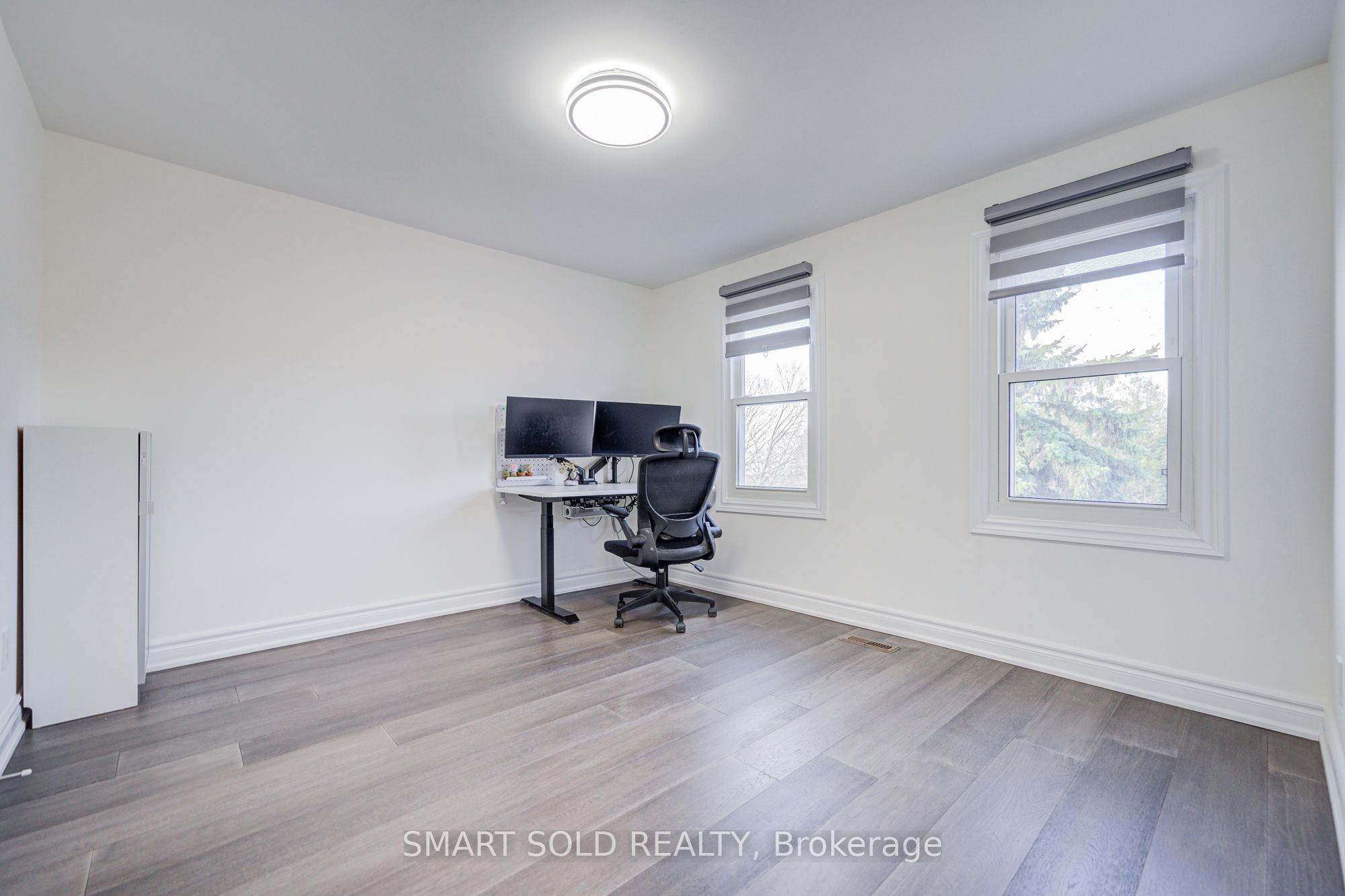 33 Love Crescent Property Photo 33