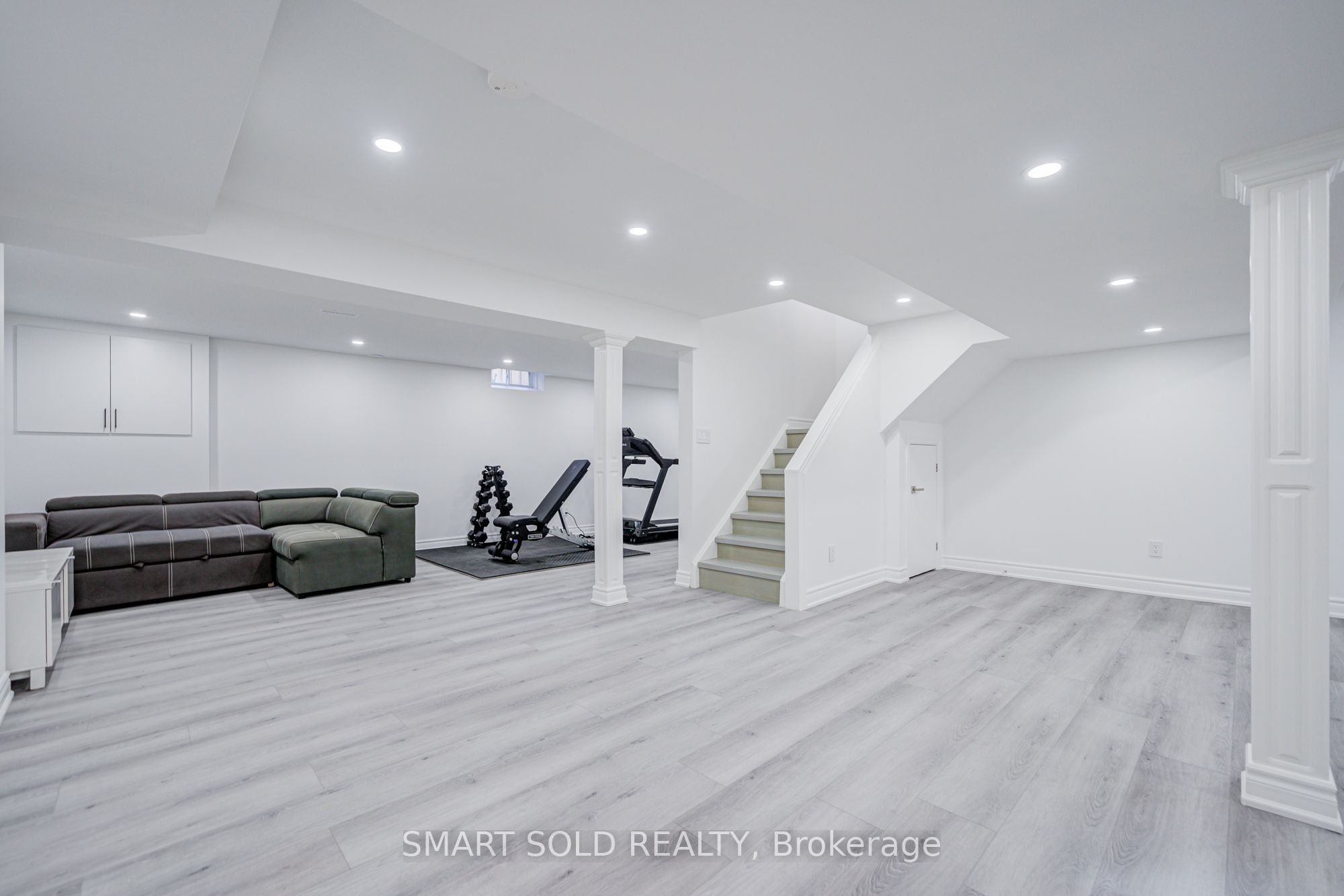 33 Love Crescent Property Photo 38