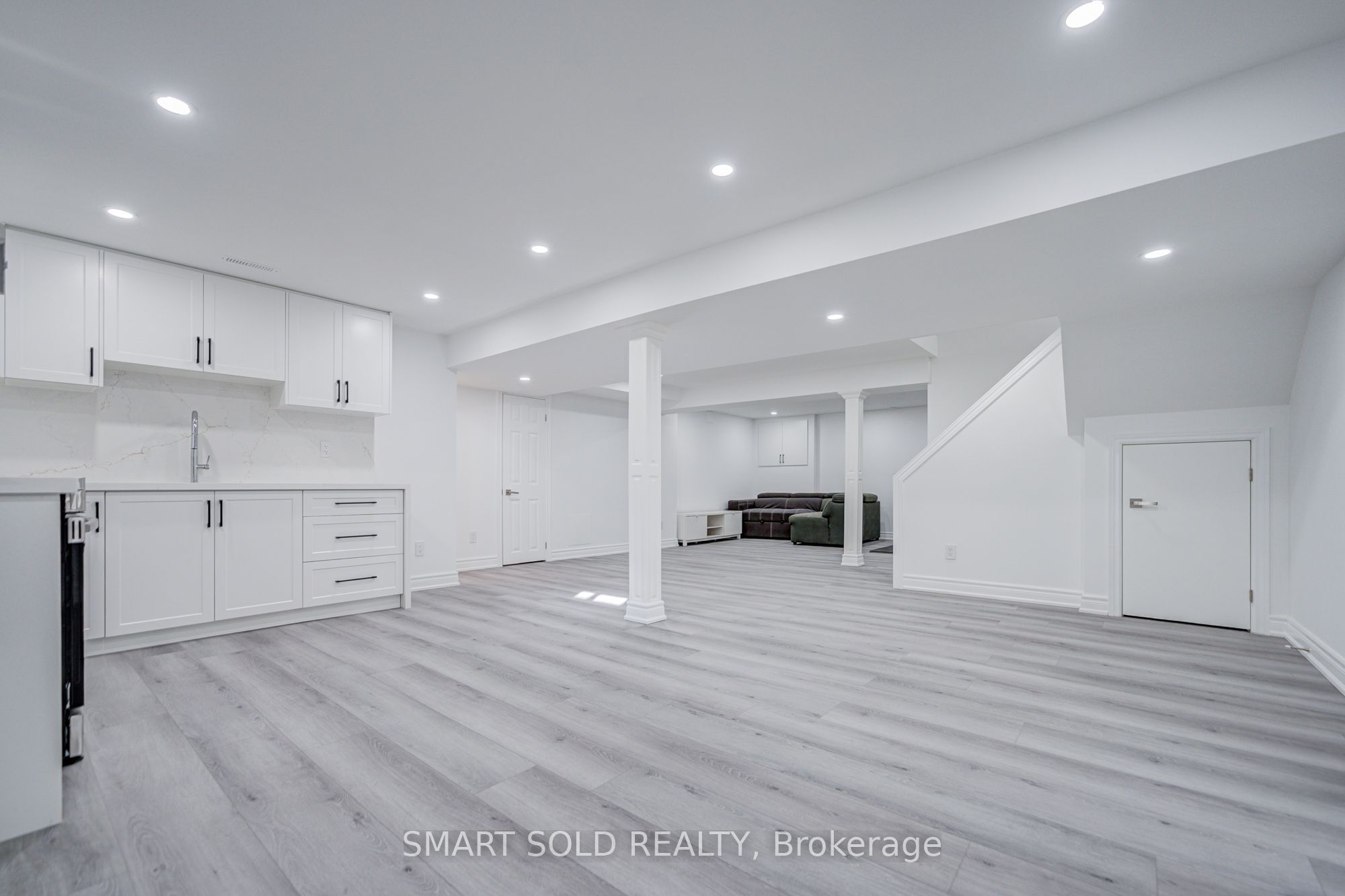 33 Love Crescent Property Photo 40
