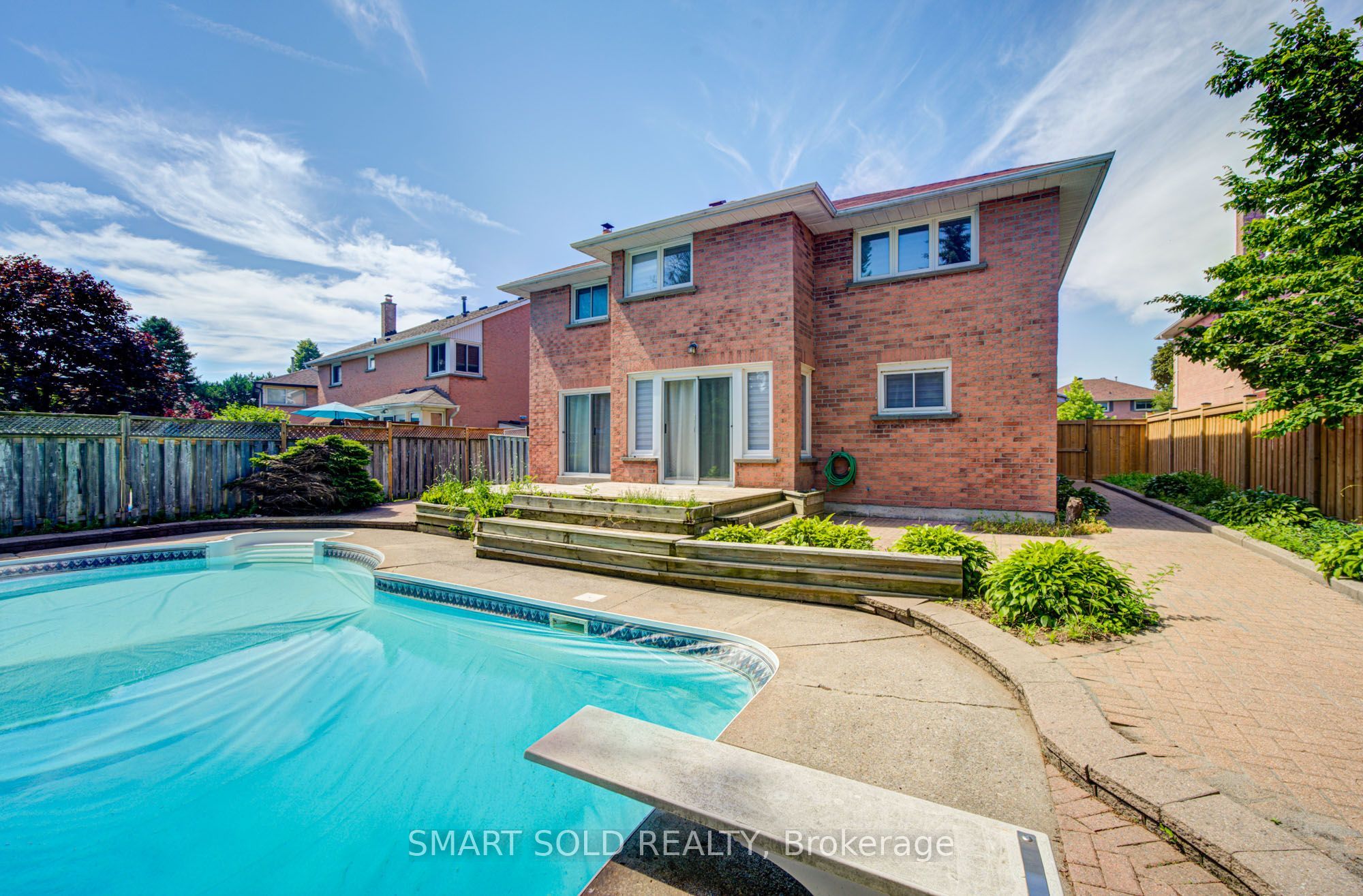 33 Love Crescent Property Photo 46