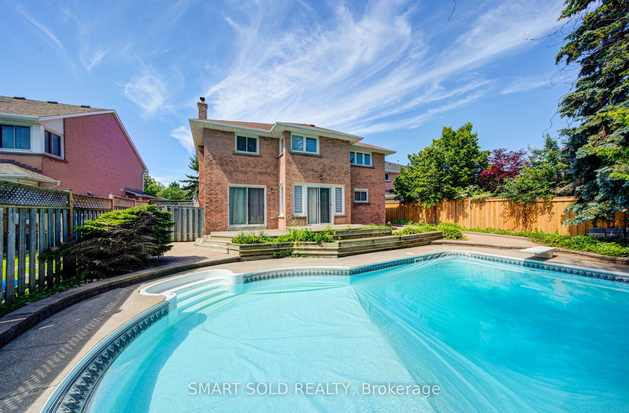 33 Love Crescent Property Photo 48