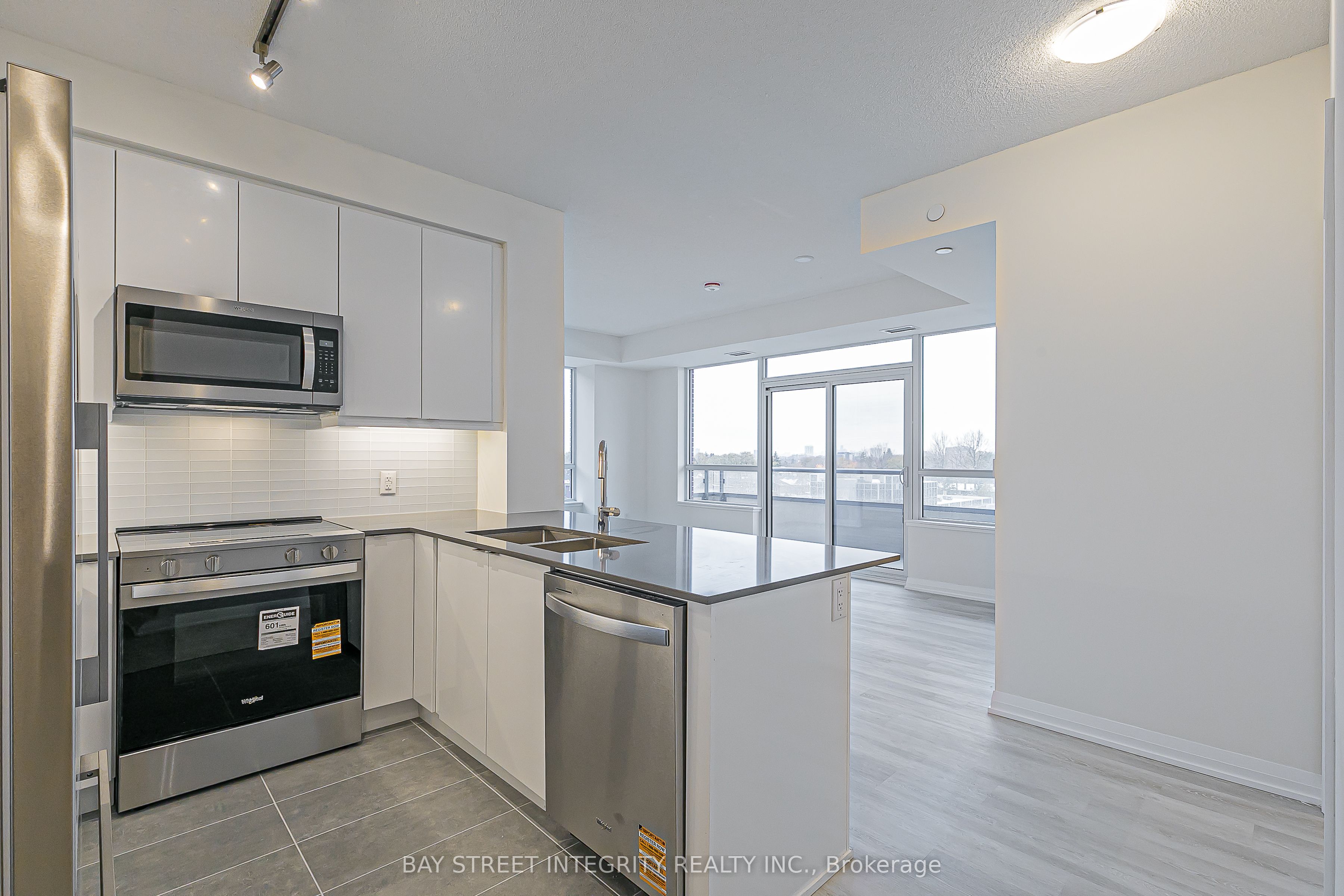 3260 Sheppard Avenue E 710 Property Photo 1