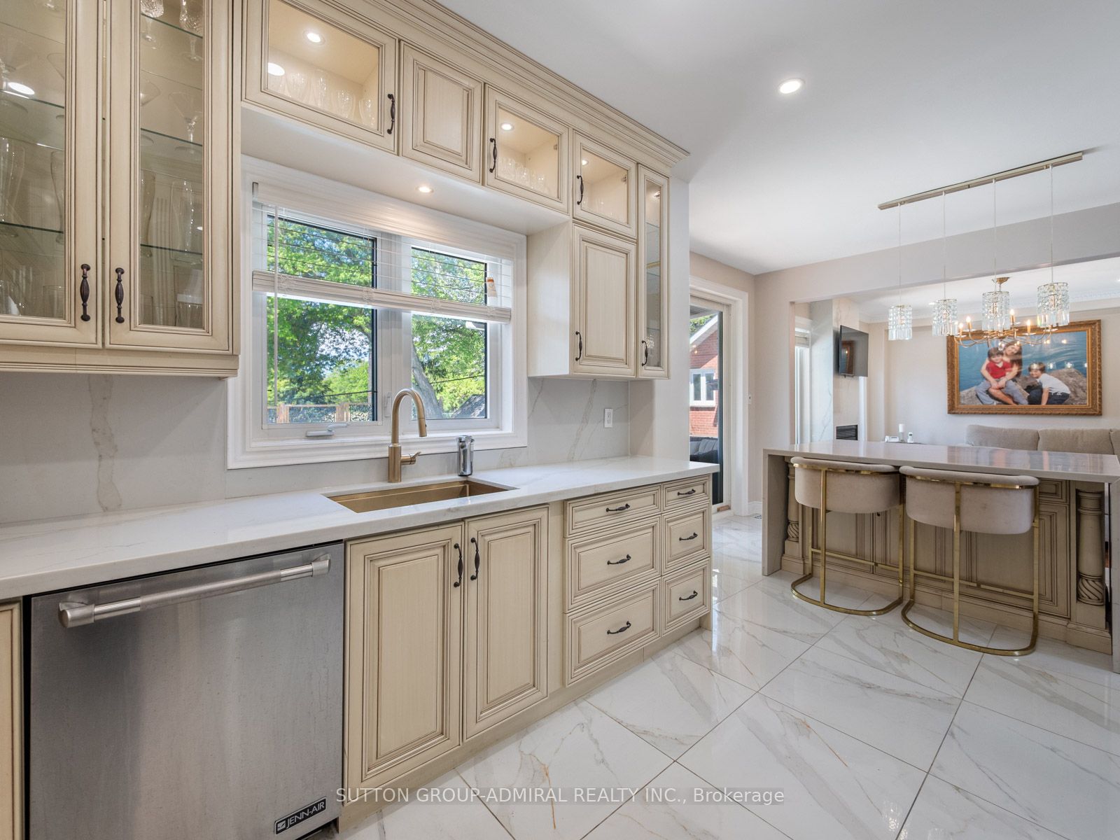 18 Thatcher Avenue Property Photo 15