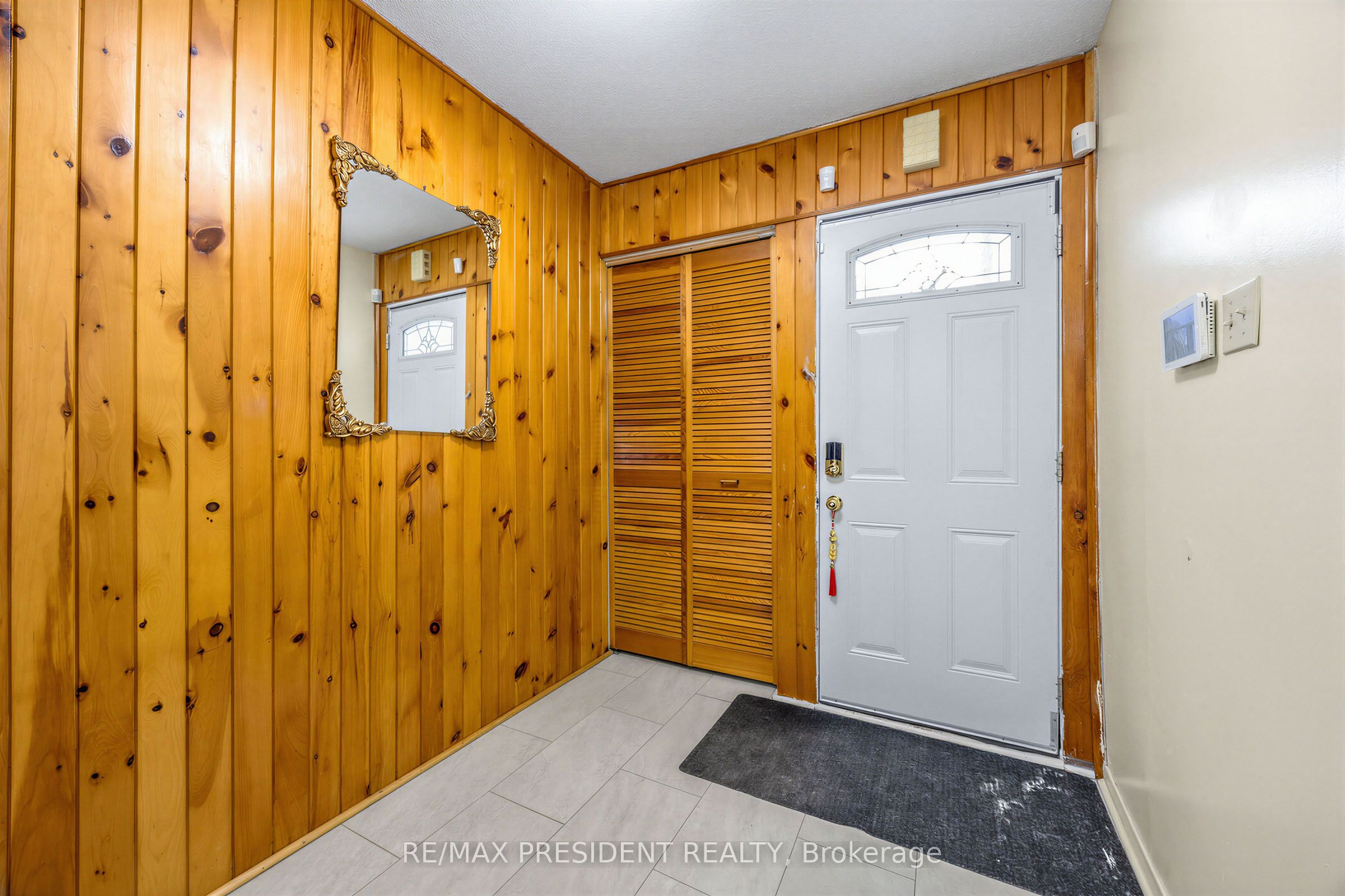 120 Murison Boulevard 20 Property Photo 3