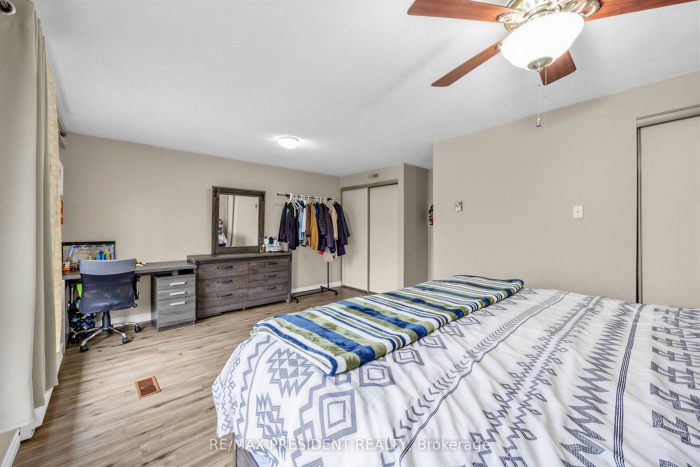 120 Murison Boulevard 20 Property Photo 25