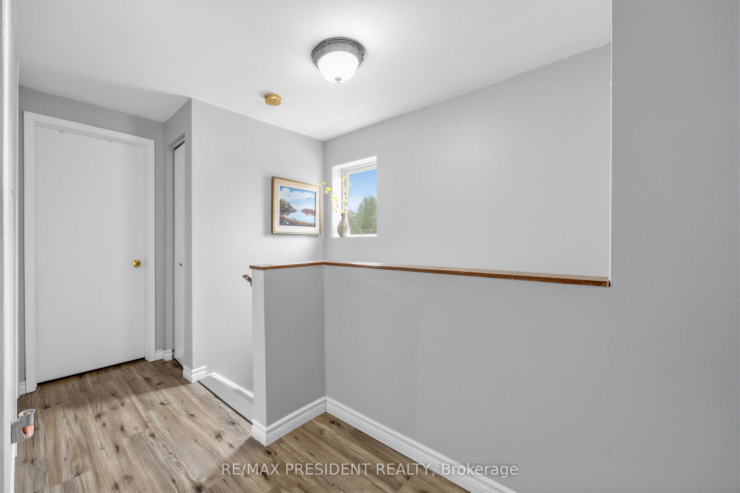 120 Murison Boulevard 20 Property Photo 28