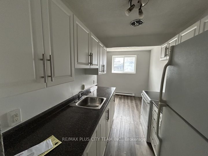 200 Park Road 101 Property Photo 4