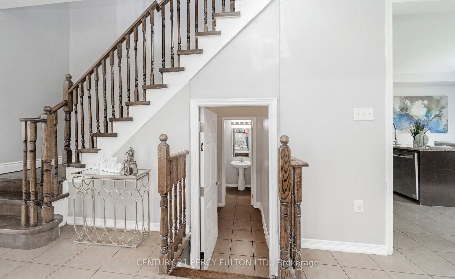 91 Laprade Square Property Photo 8