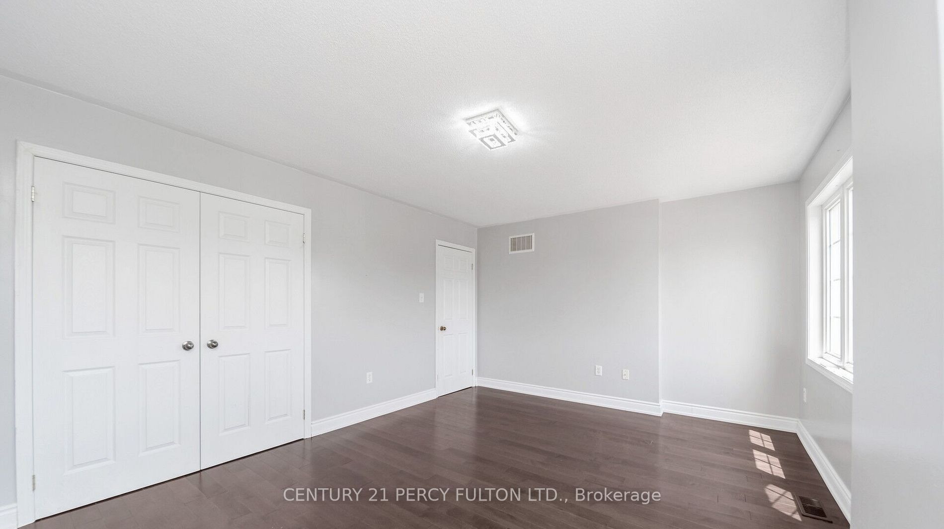 91 Laprade Square Property Photo 27