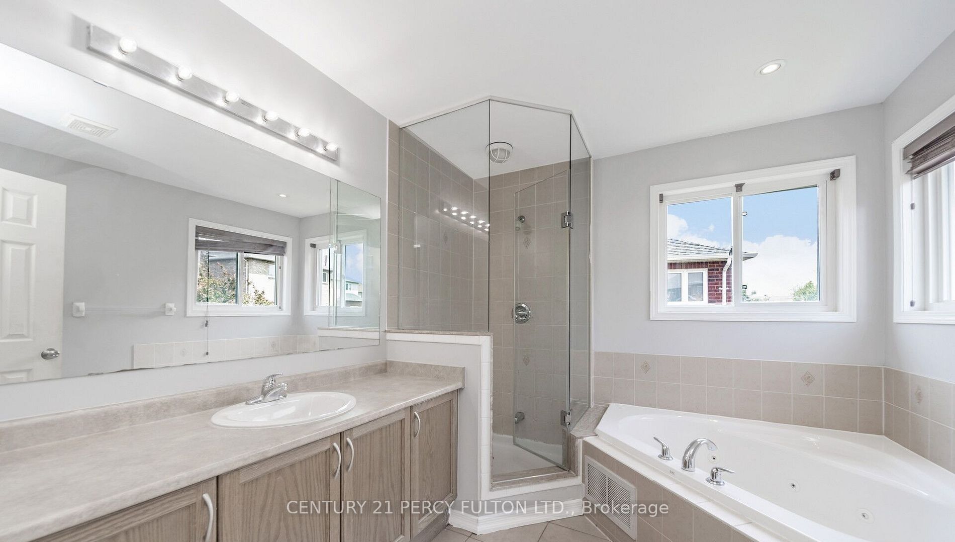 91 Laprade Square Property Photo 41