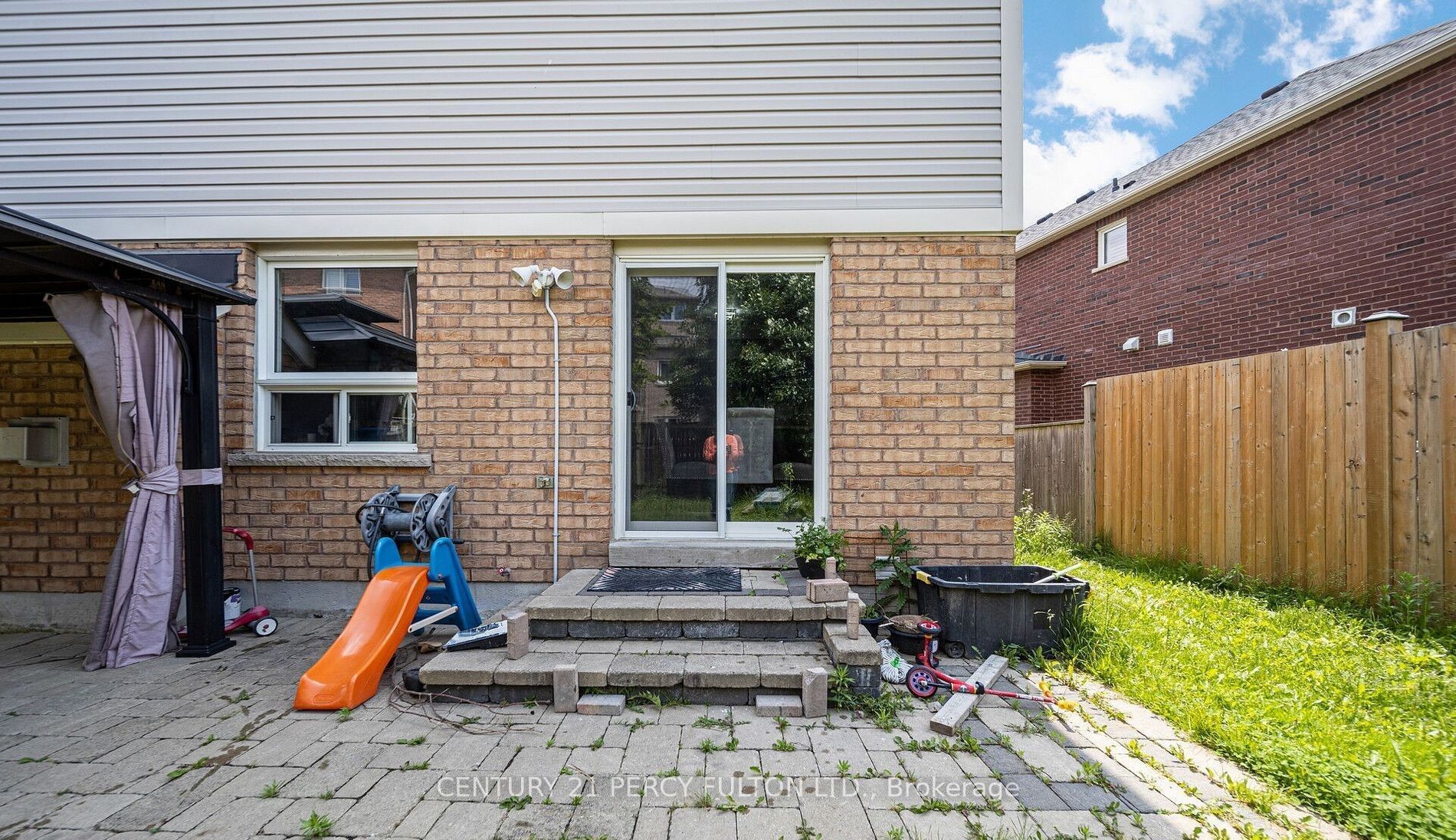 91 Laprade Square Property Photo 45