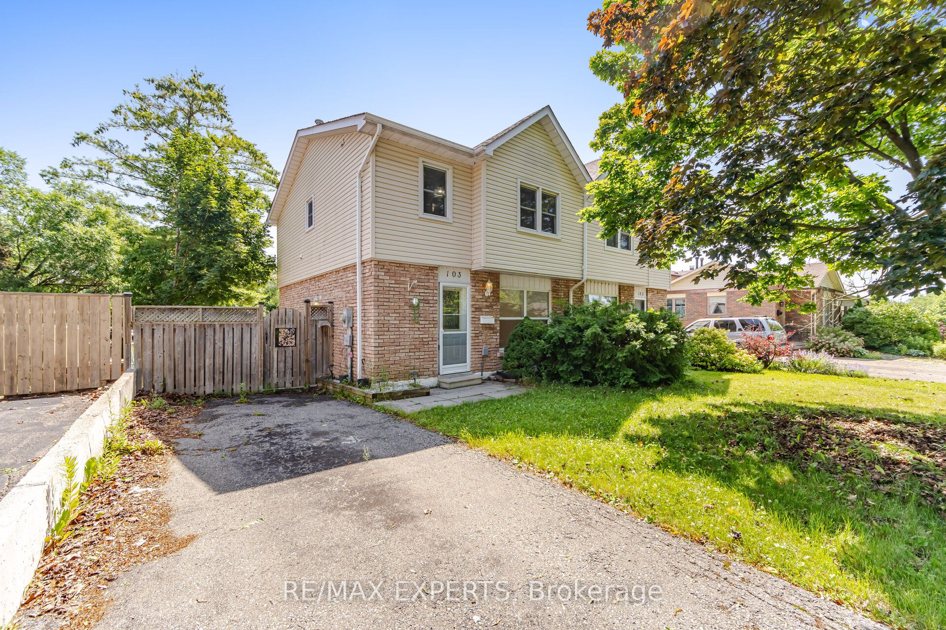 103 Guthrie Crescent Property Photo 1