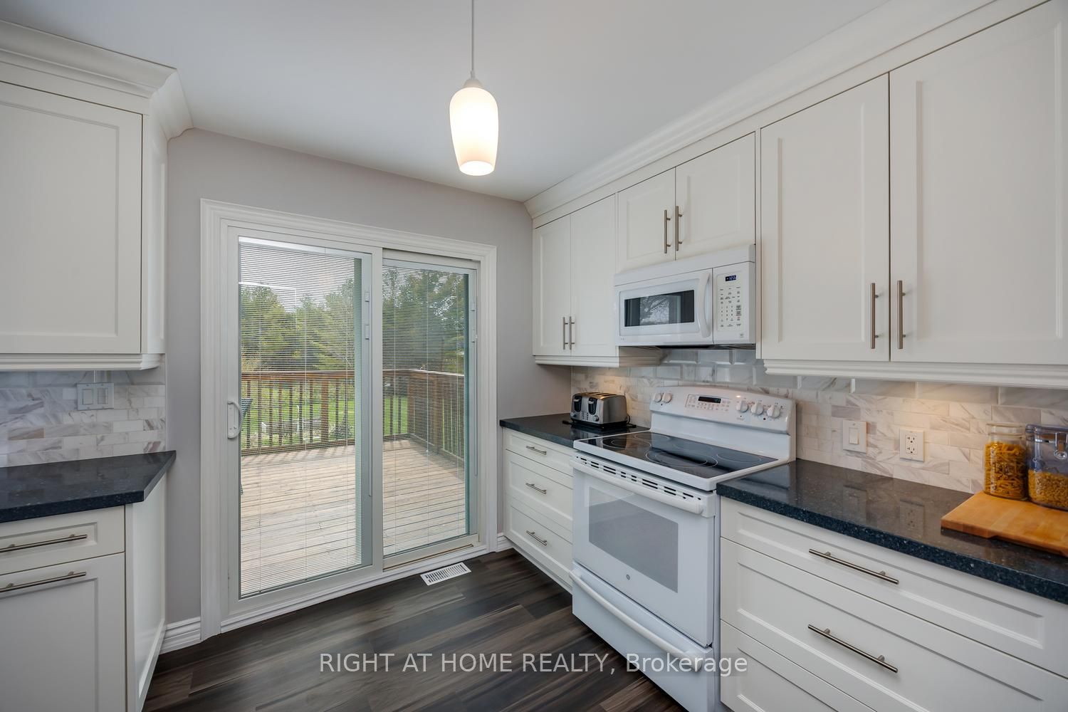 17 Crestview Avenue Property Photo 19