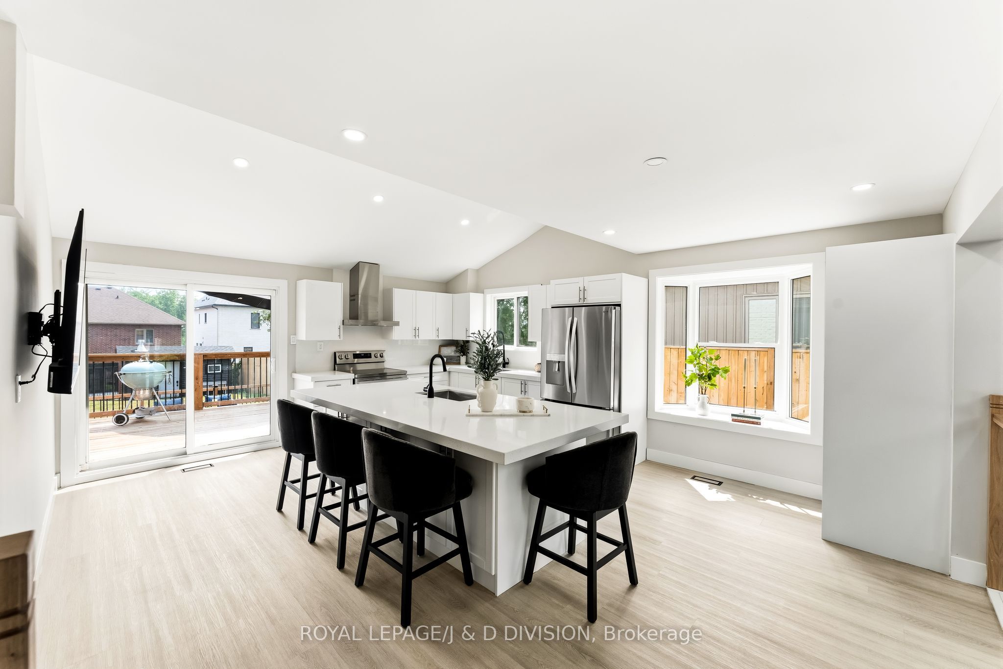 1893 Spruce Hill Road Property Photo 9