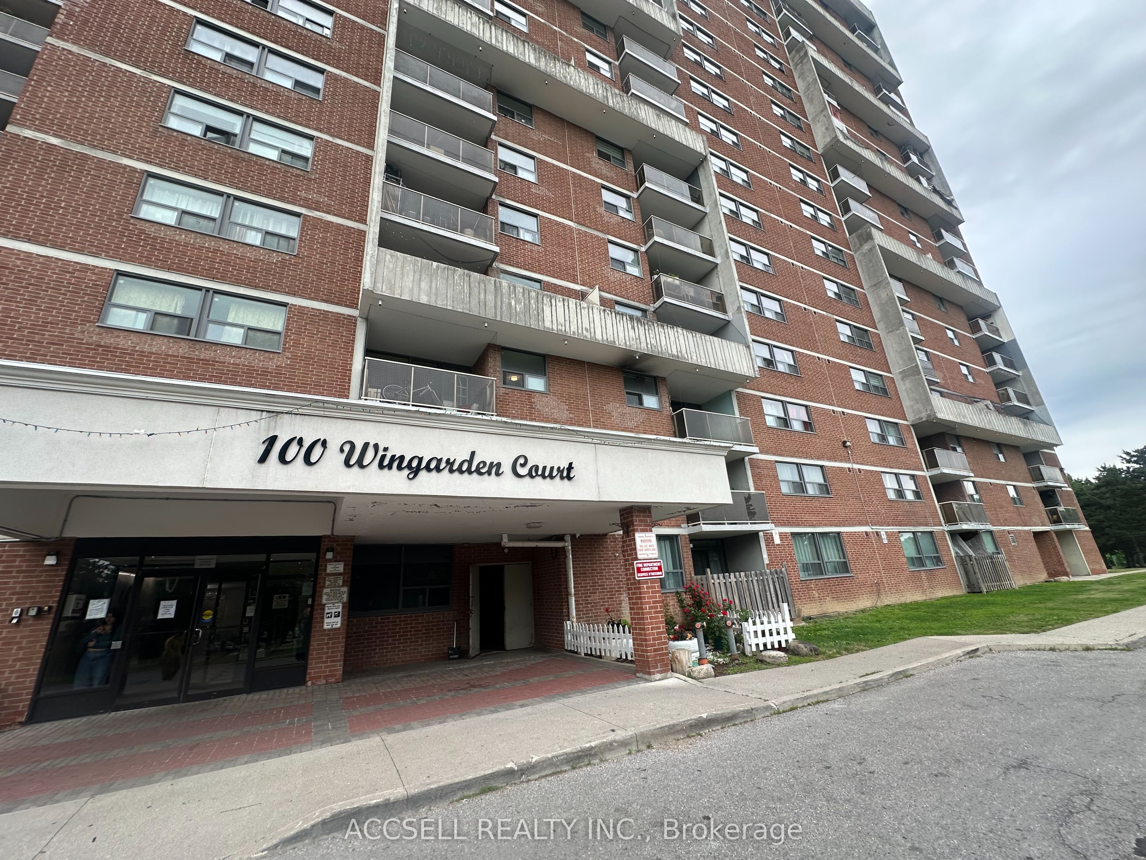 100 Wingarden Court 1109 Property Photo 16