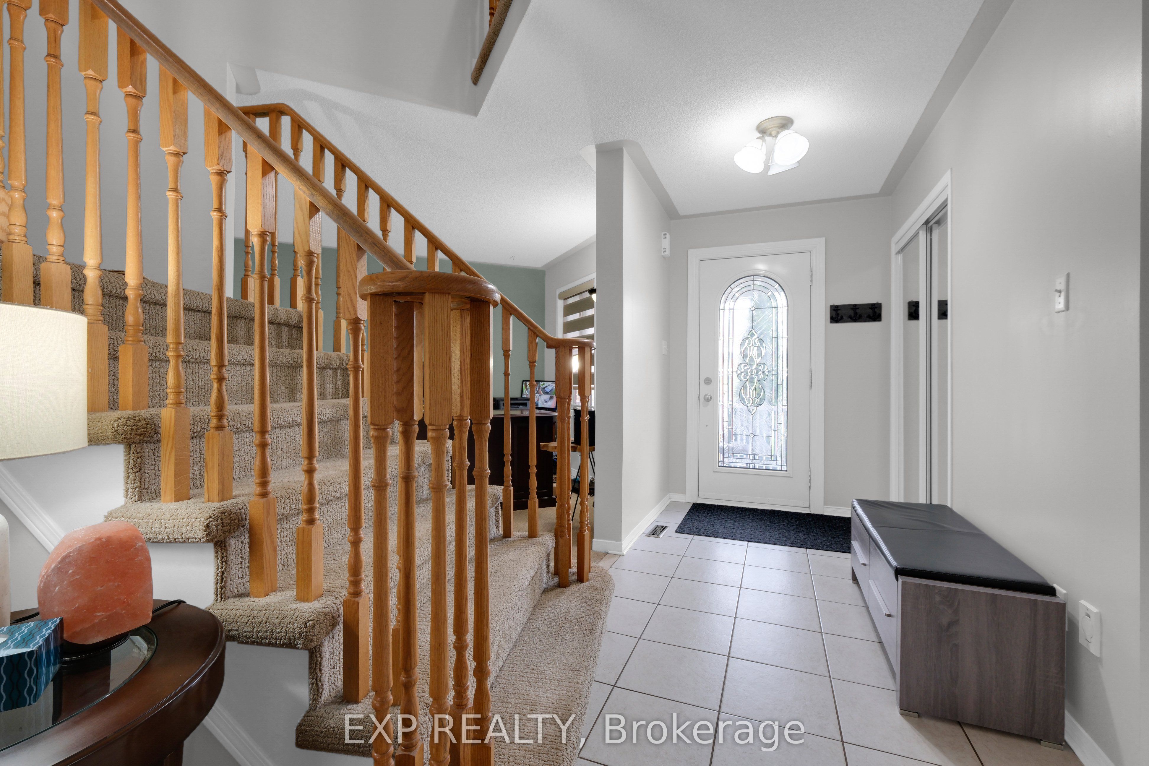 548 Ormond Drive Property Photo 3